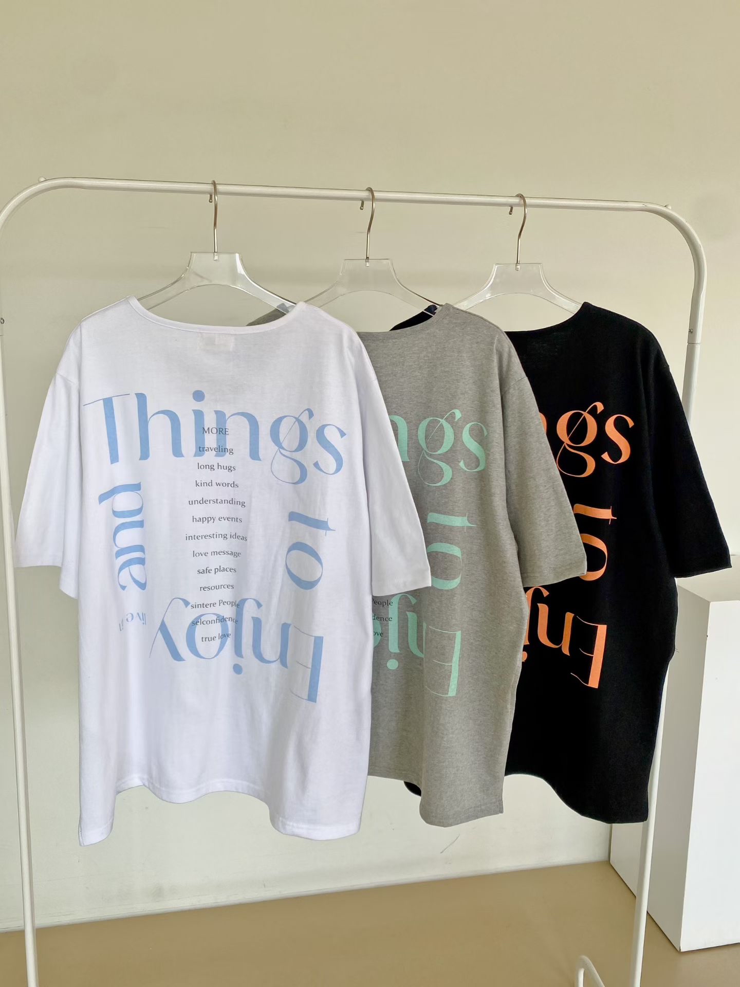 NB28 領口一劃淨色Tee 