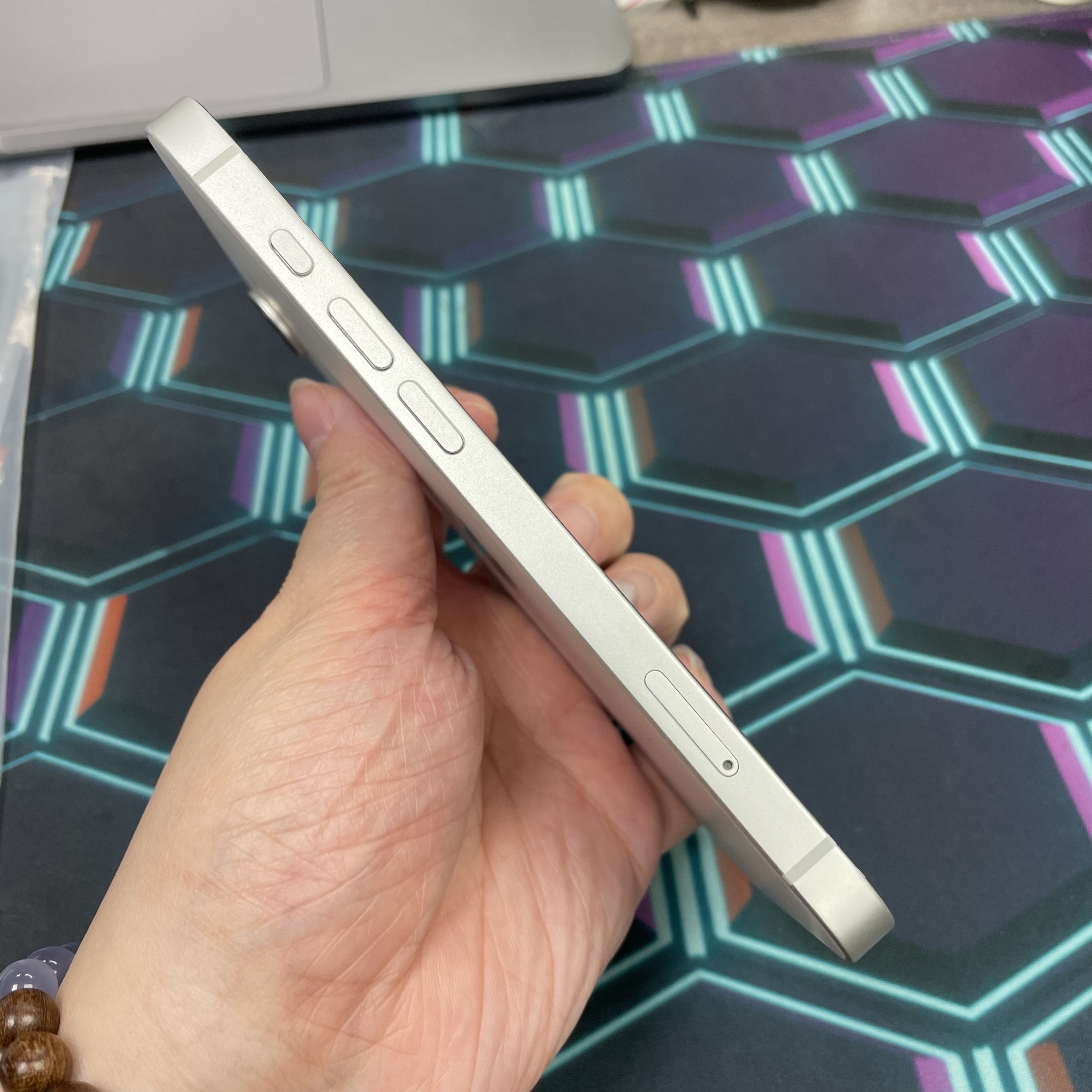 *8207 17e 完美機 256GB 電100 白色 white