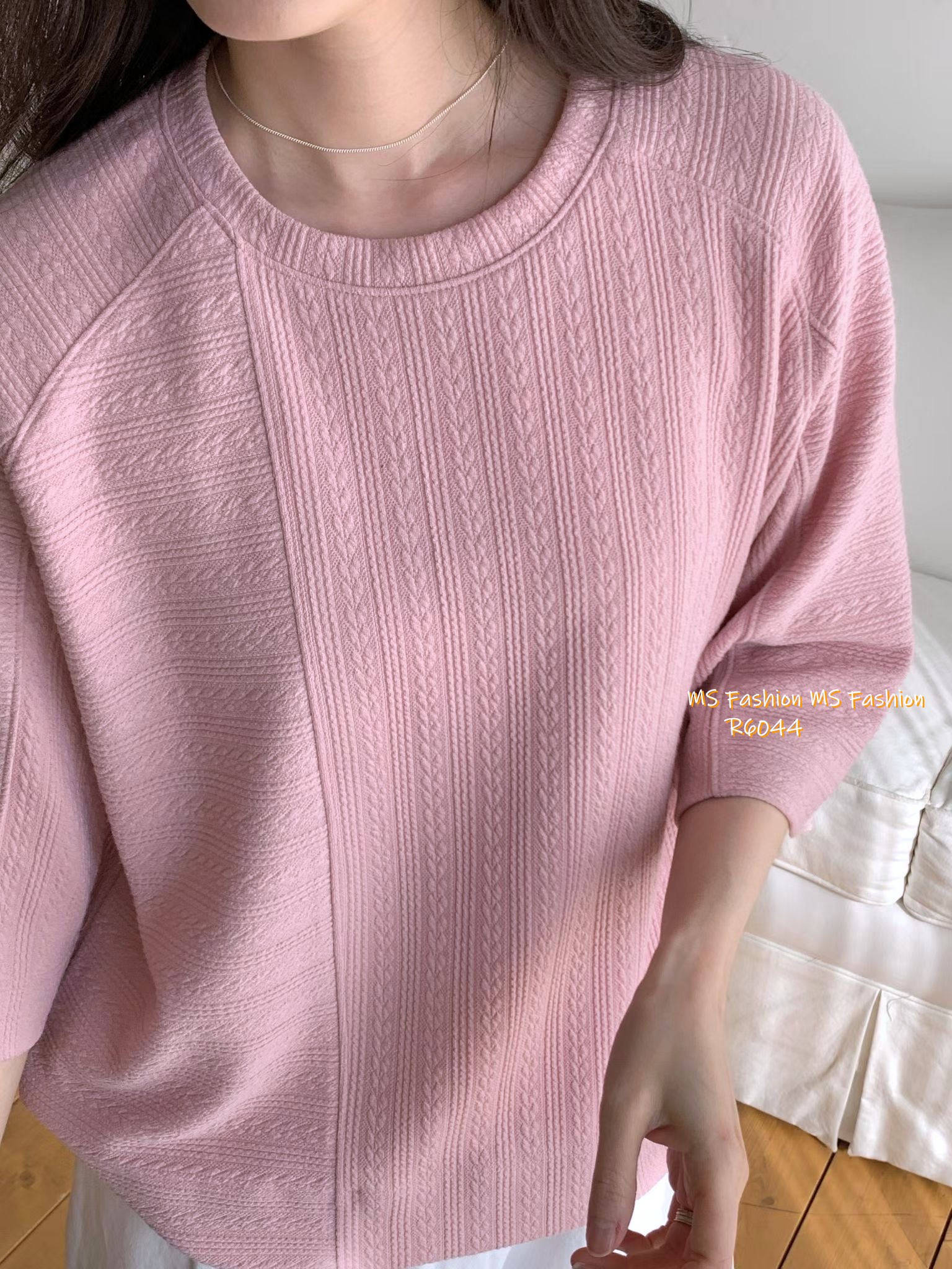 G6044 韓國🇰🇷麻花暗紋top