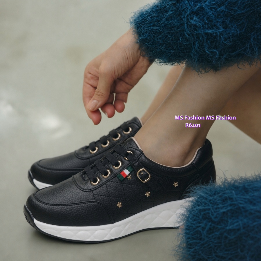 R6201 韓國🇰🇷星星飾扣sneakers