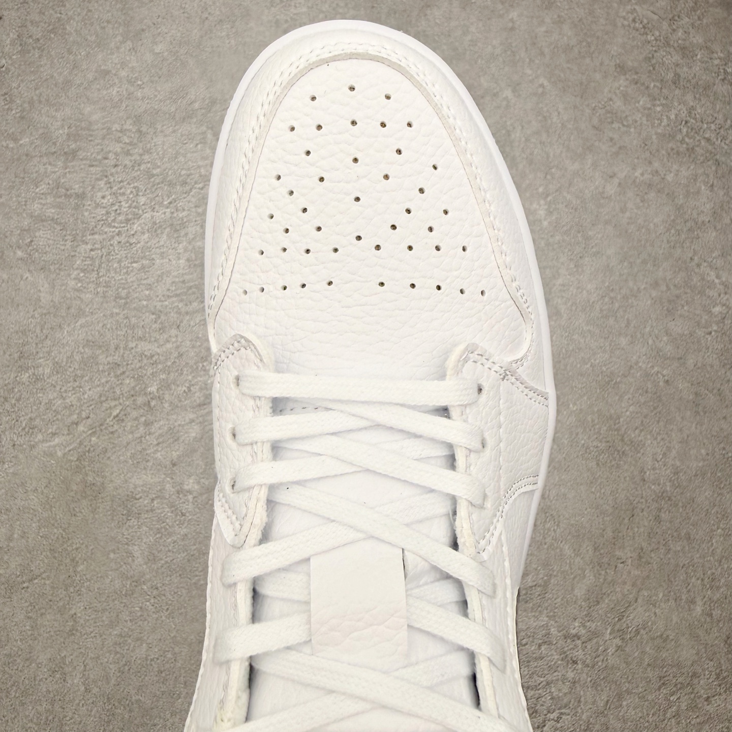 Nike Air Jordan 1 Low IQ9381-100