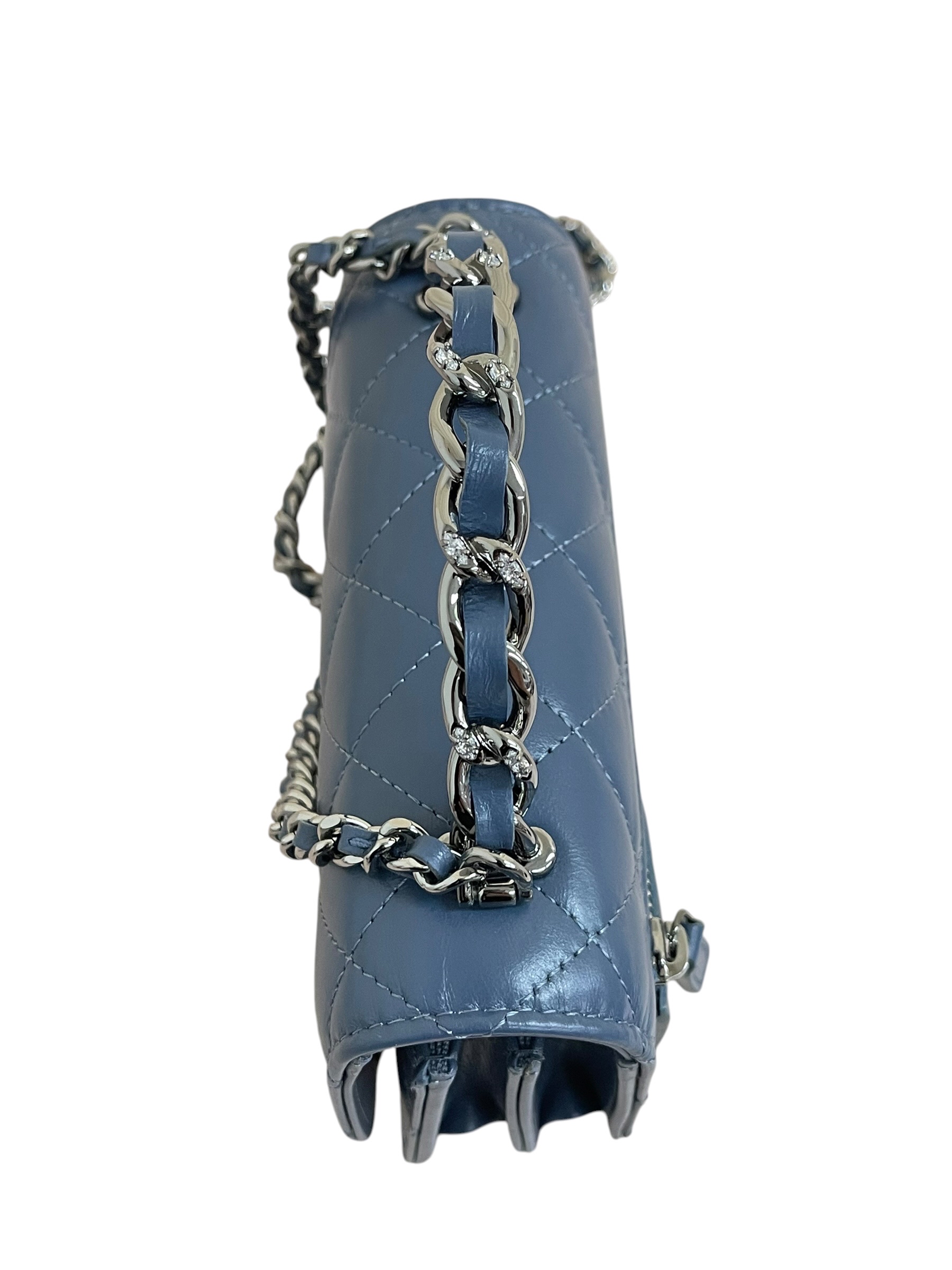 Pre-owned Chanel Clutch With Chain / Product Code: 063007