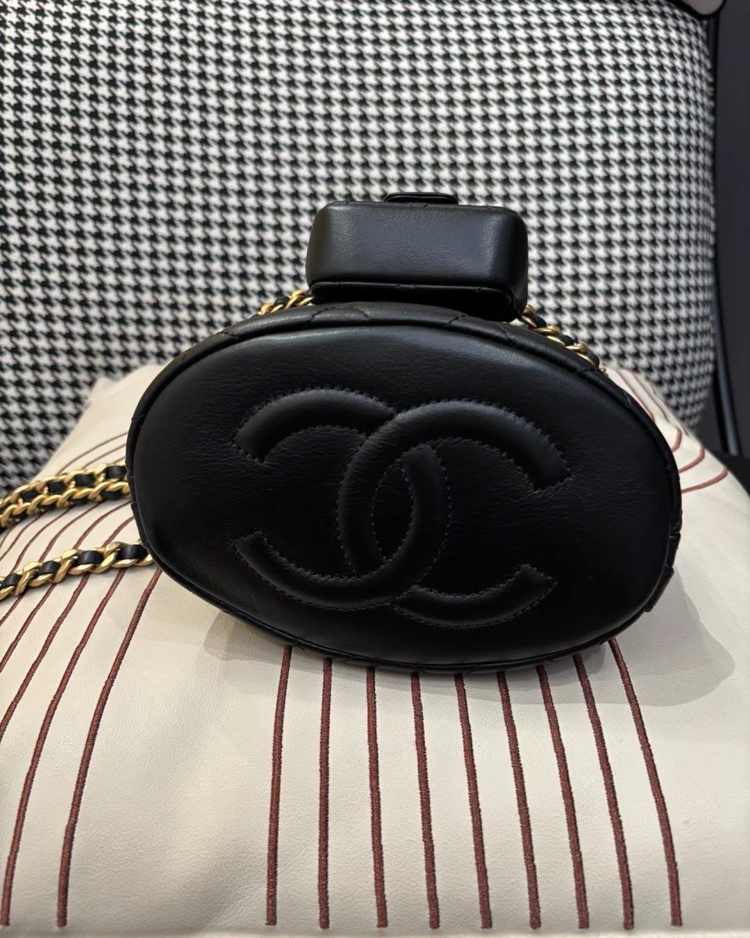 Chanel mini backpack AS3947 黑金迷你背囊 100%Authentic,98%new  ✅晶片✅Dust bag✅box