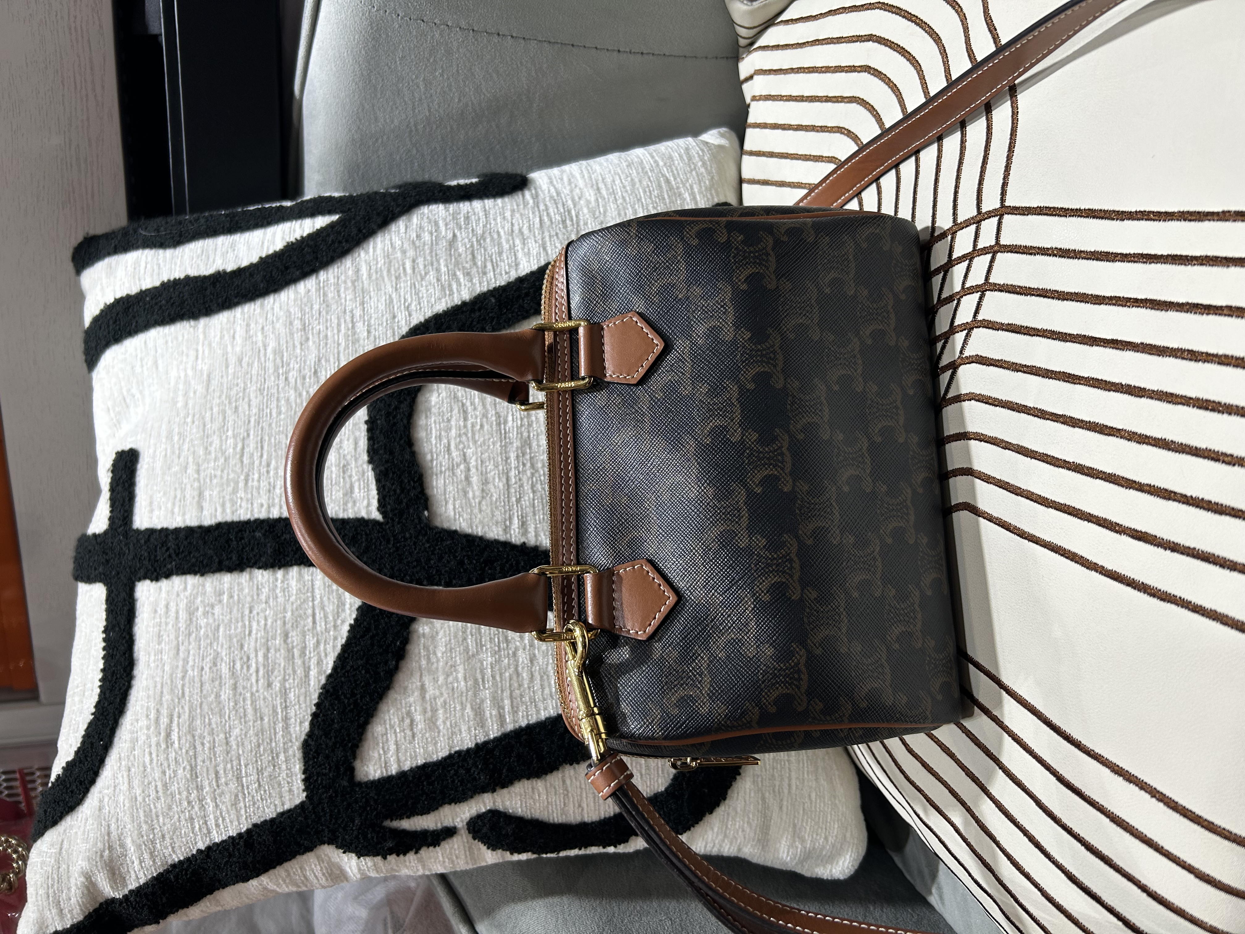 CELINE Triomphe Small Boston 2 way bag 100%Authentic, 98%New✅Strap ✅Dust bag