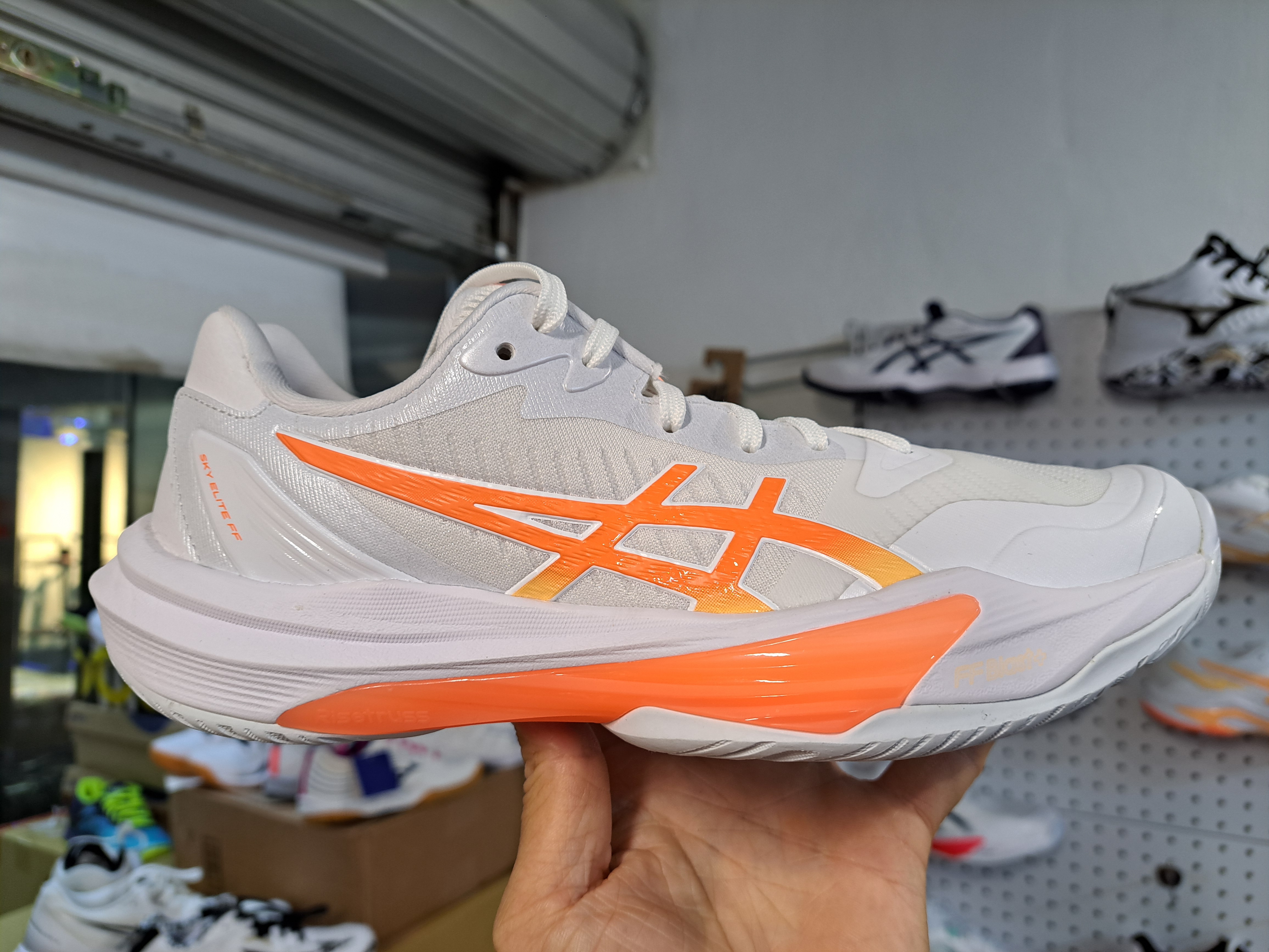 Asics Sky Elite FF 3