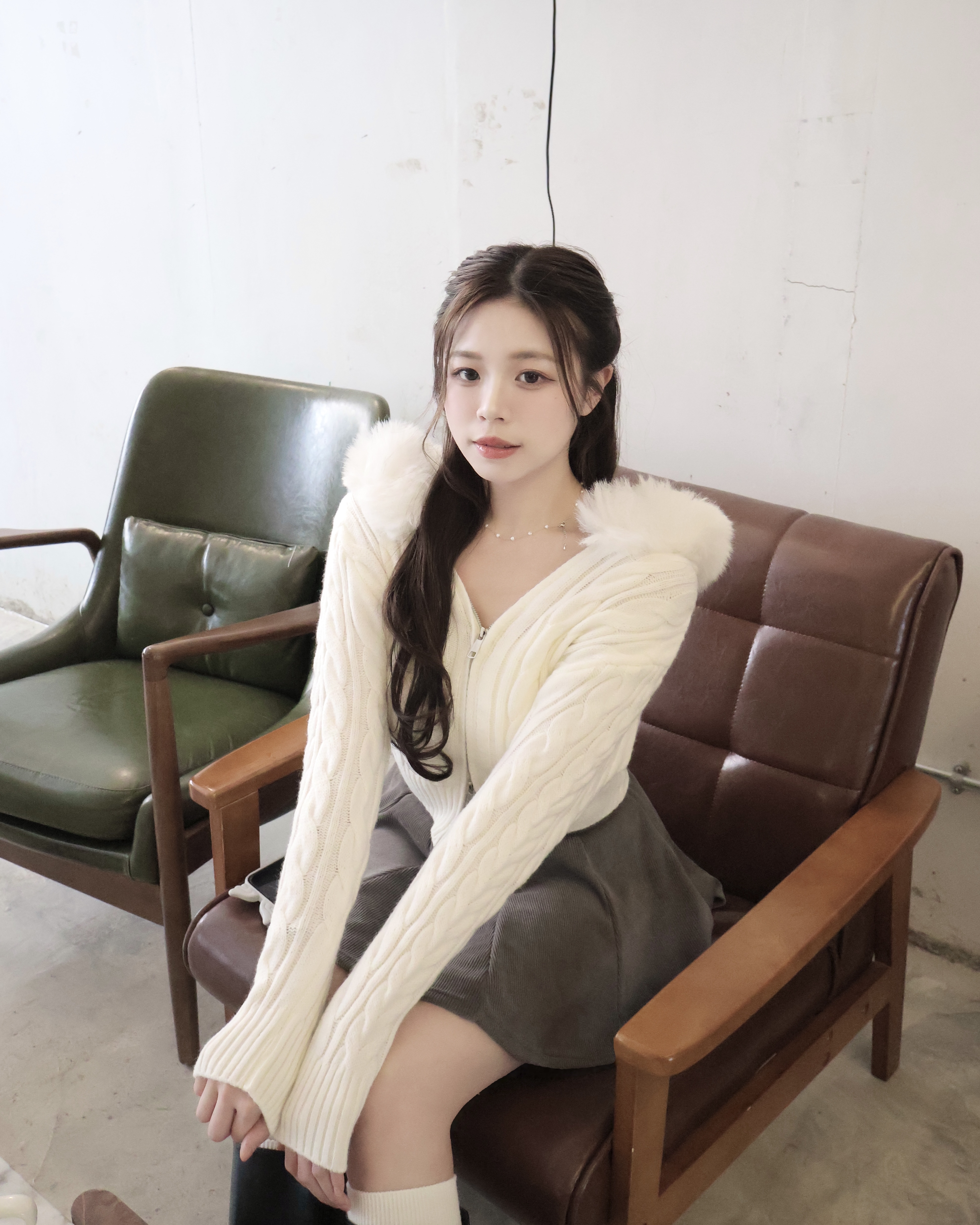 【 ♪ 新品追加🤍 | ⋆˚ʚɞ一穿愛上～女友感♡毛毛拉鍊麻花外套❄️☃️】 Snowy Zip Up Cardigan Top(三色入)