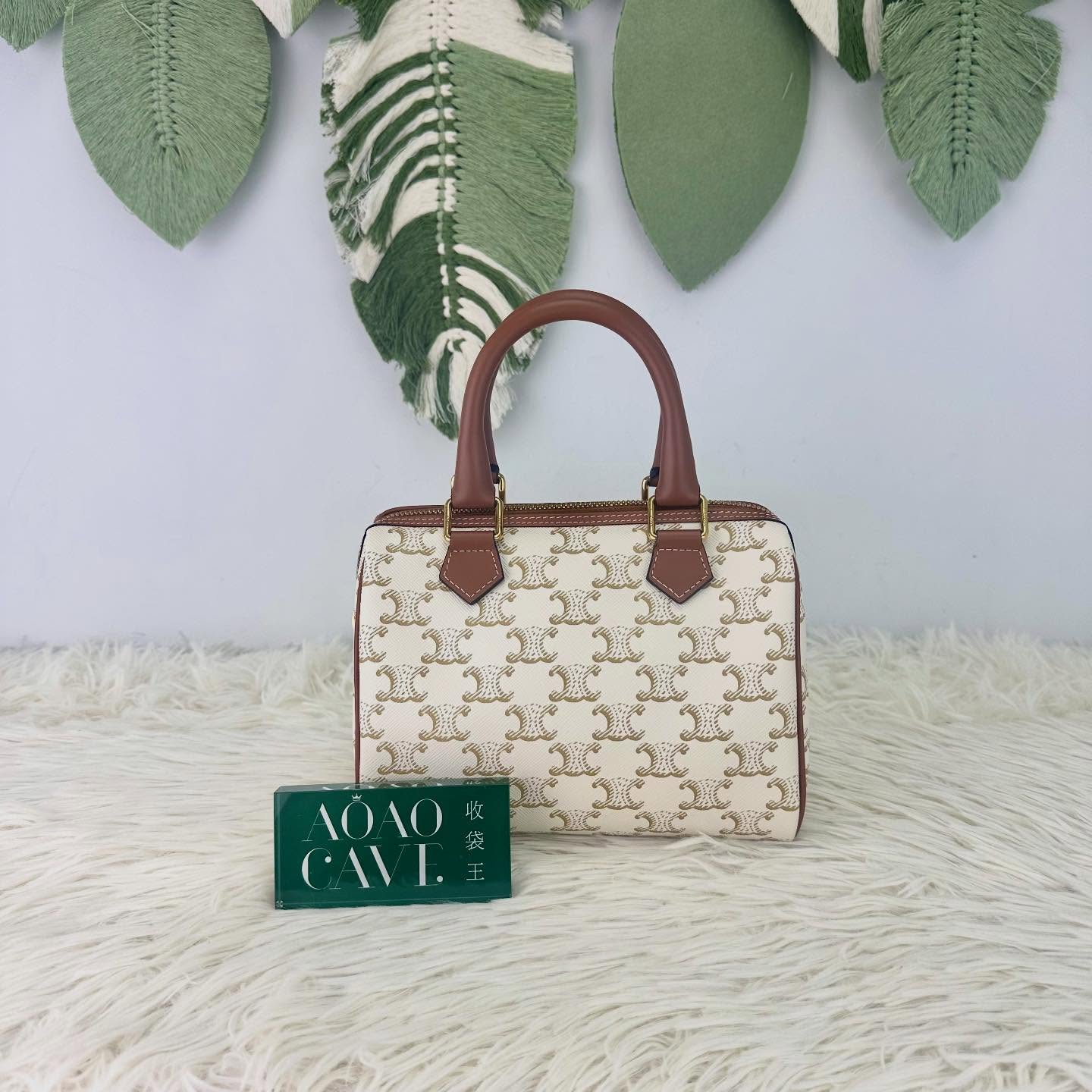 CELINE 🤍PRE OWNED Triomphe Boston 白色老花 Small Size🤎 