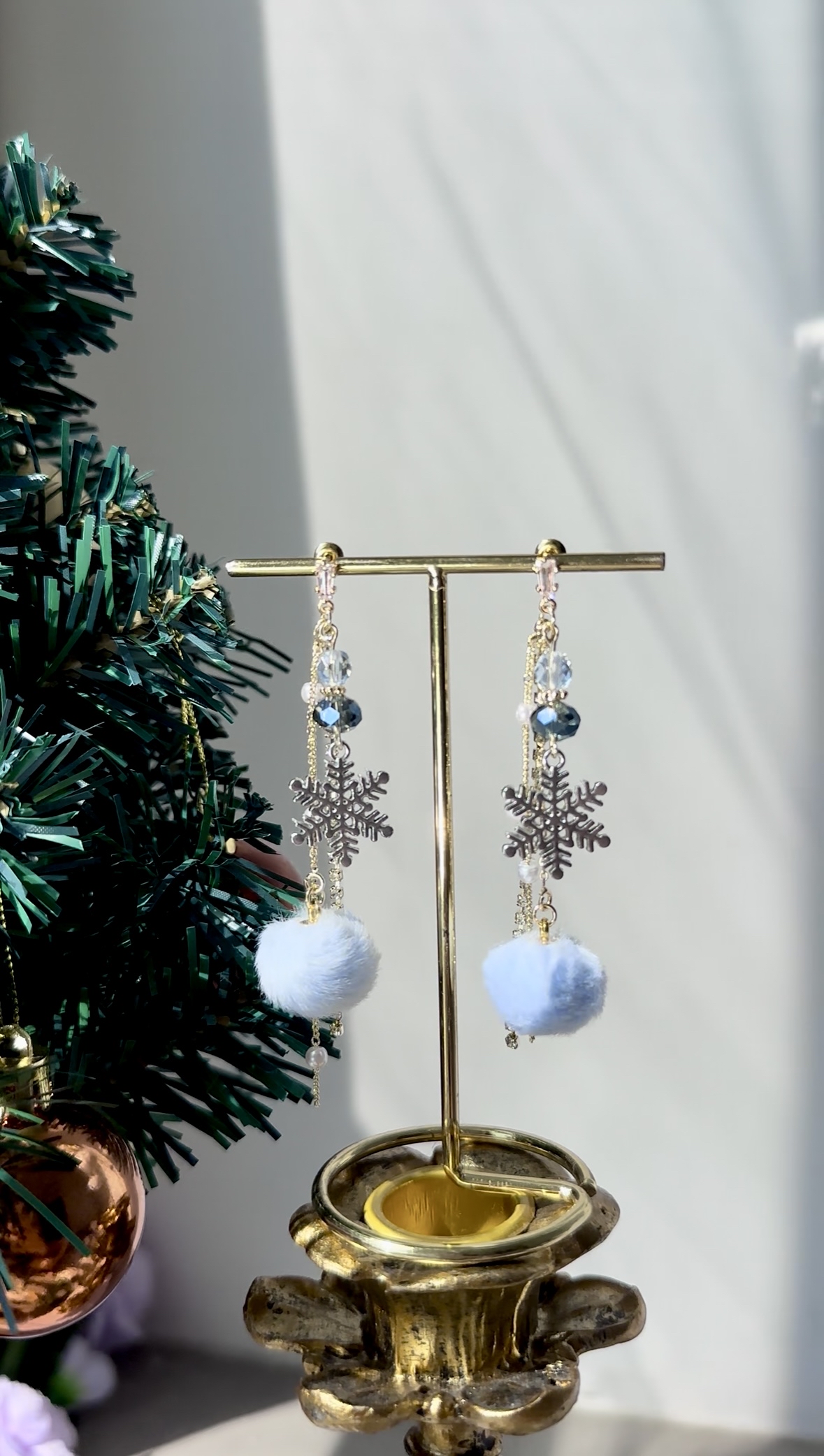 藍雪花毛球耳環❄️