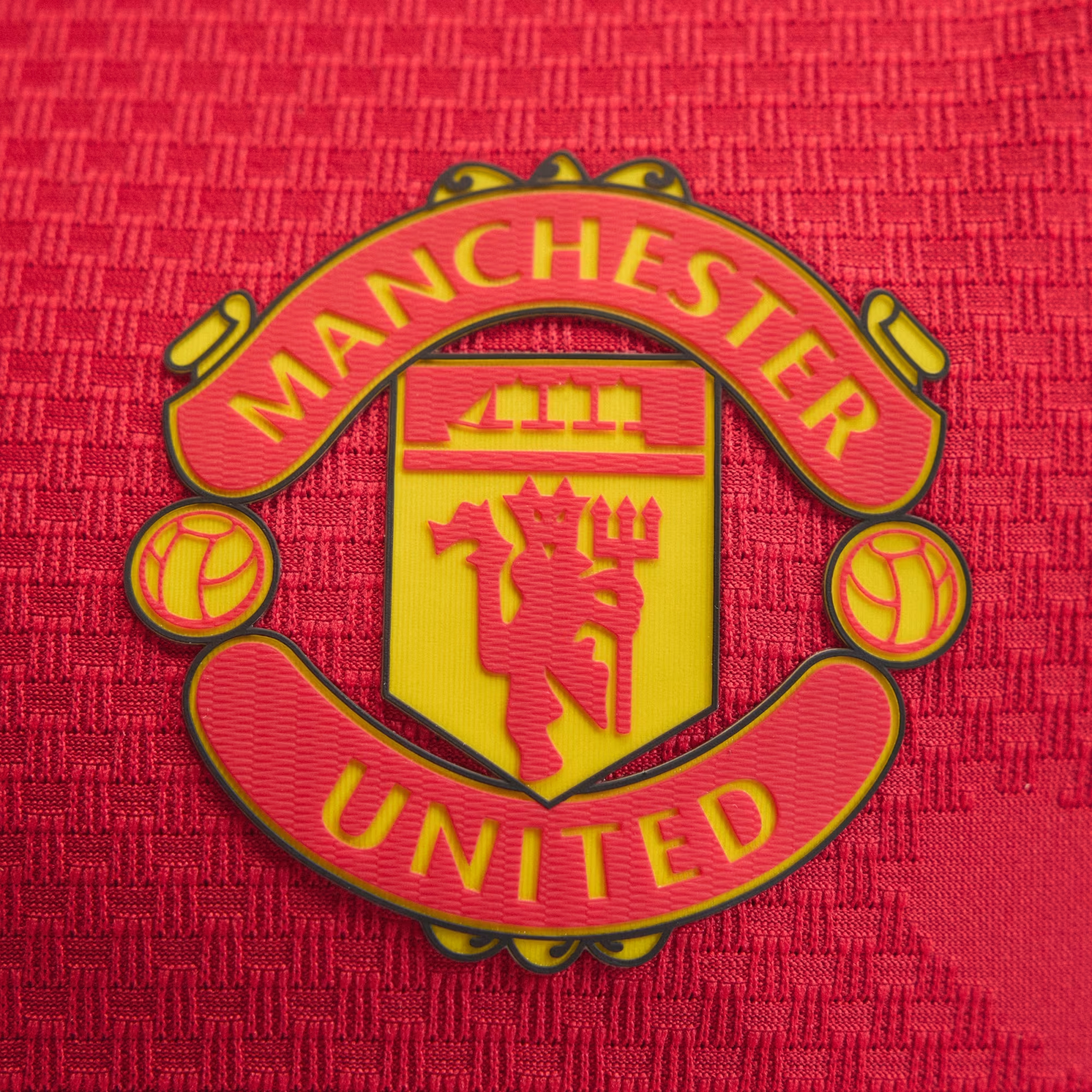 重現七十年代紅魔榮光 Adidas Manchester United 曼聯 2026-27 主場球員版球衣 (可加印字章) KA6868
