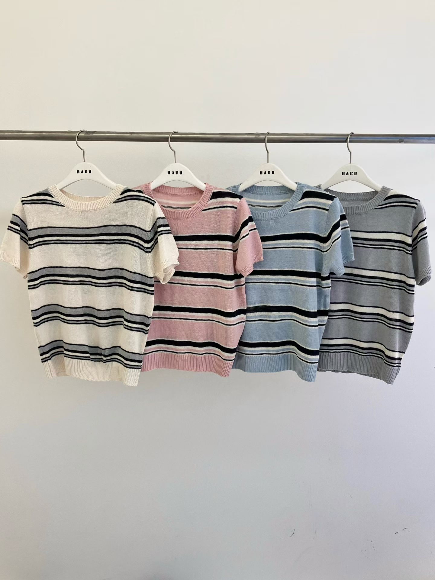 HA14 間拼色針織上衣