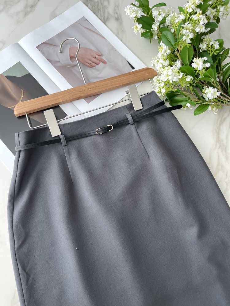 Atelier Belted Skirt (Charcoal)