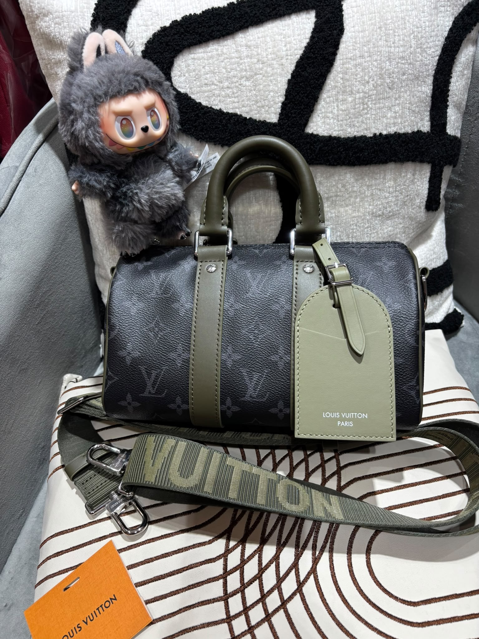 全新 Lv Keepall Bandoulière 25 2 way bag M28638 100%Authentic, 100%New 全新未使用品 ✅收據✅Dust bag ✅Box