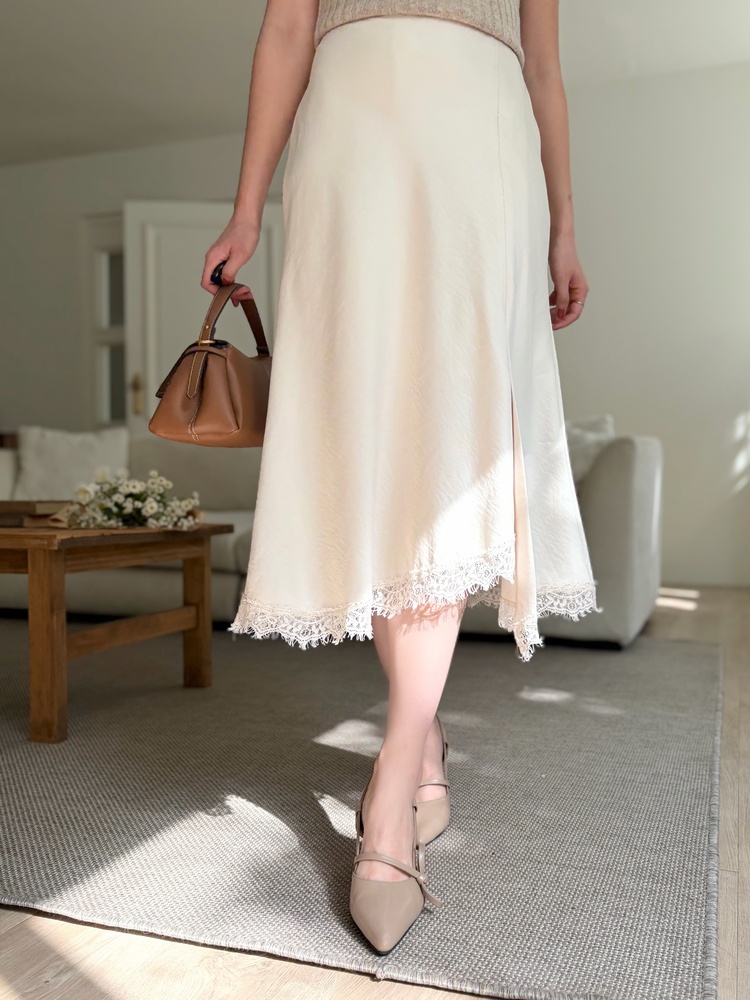 Lacie Asymmetric Skirt (Ivory)
