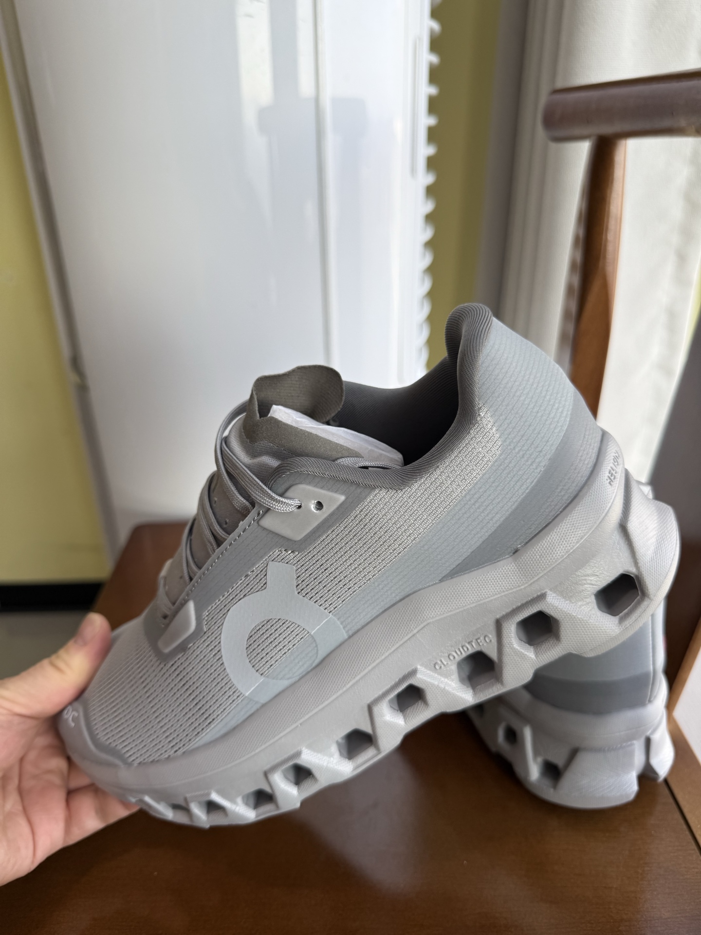 On Cloudmonster Void