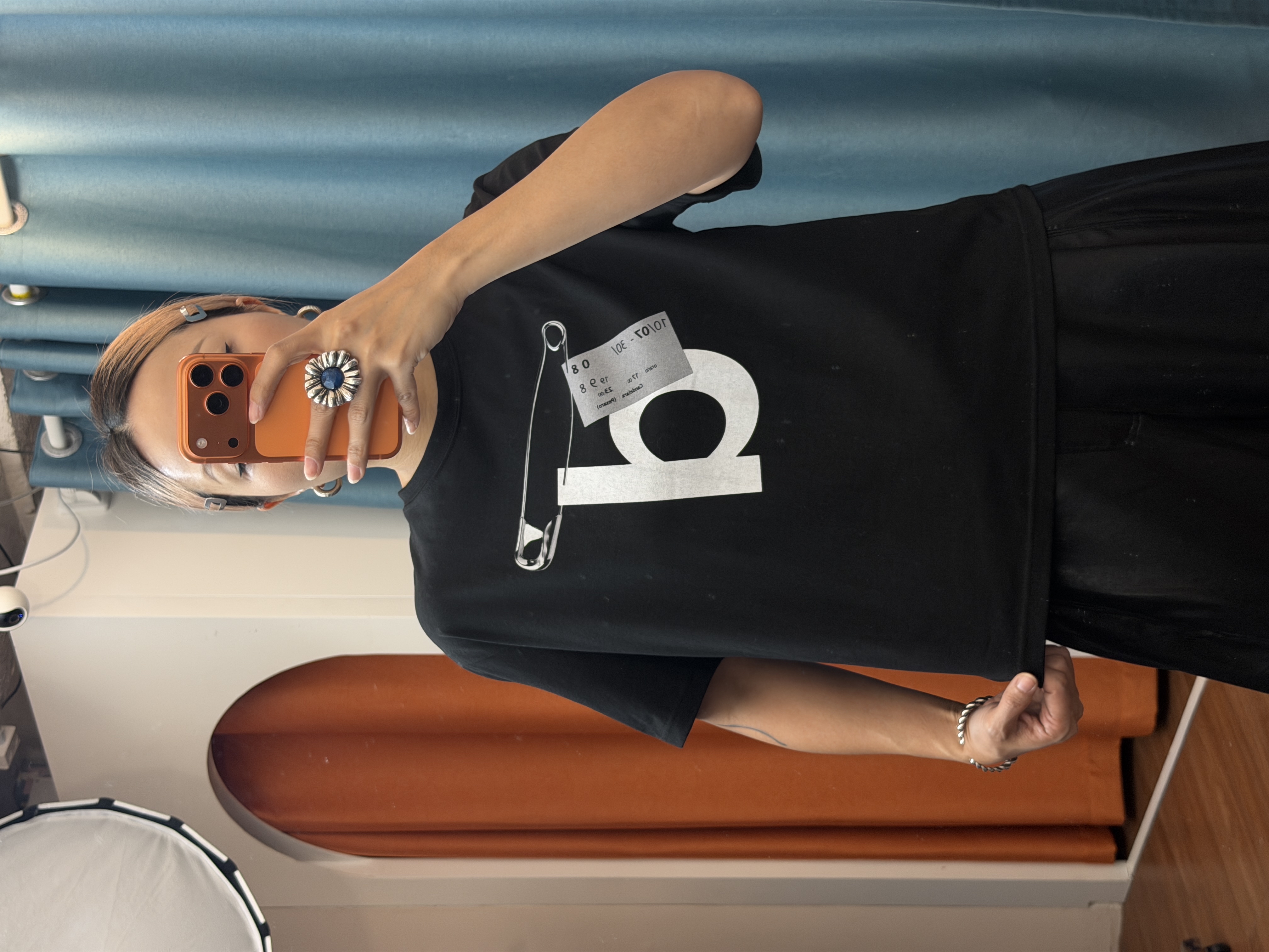 扣針印花字母短袖T