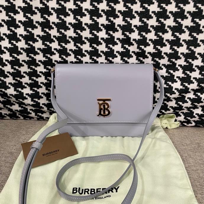 ［預訂貨品］Burberry純色全皮相機色