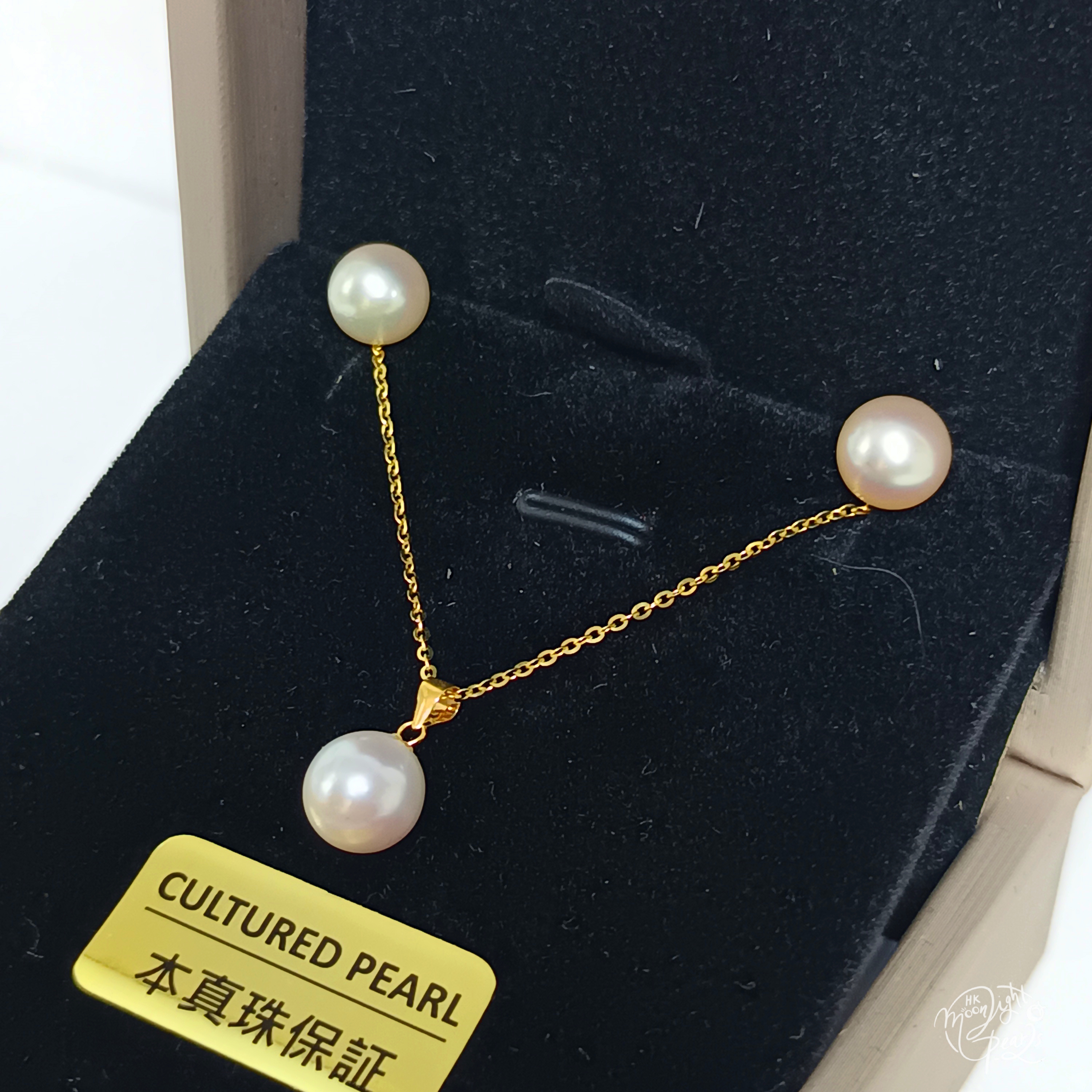 近正圓極強光日本akoya櫻花粉海水珍珠18k金吊墜+18k金耳釘套裝（送金色s925銀鍊）