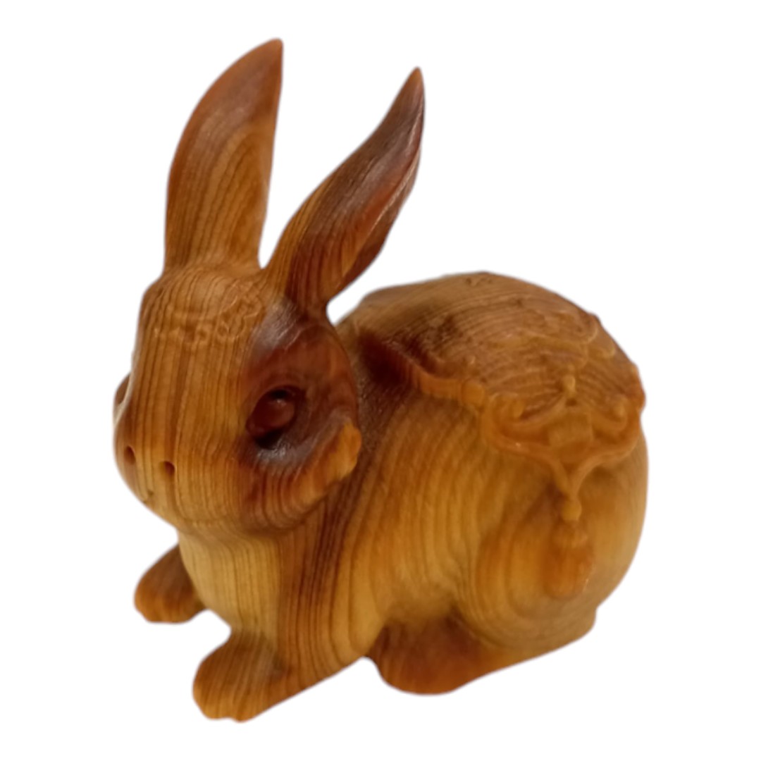 木雕兔  