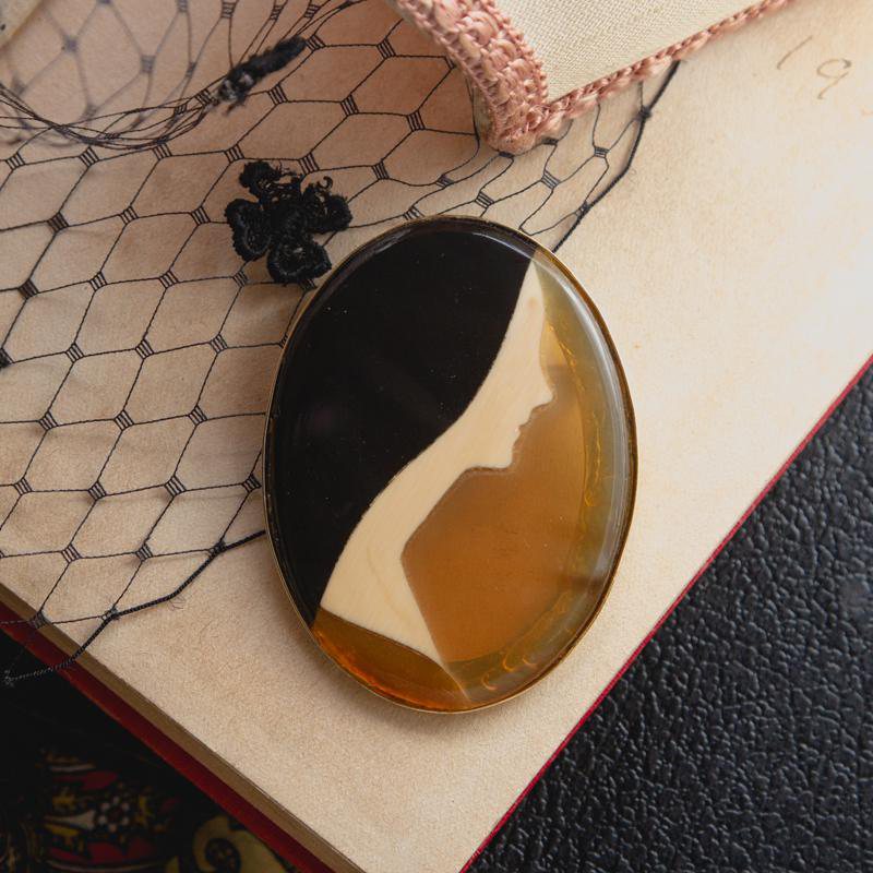 1960-70s Horn & Bone Inlay Long Hair Lady Brooch/Pendant (NA0727)