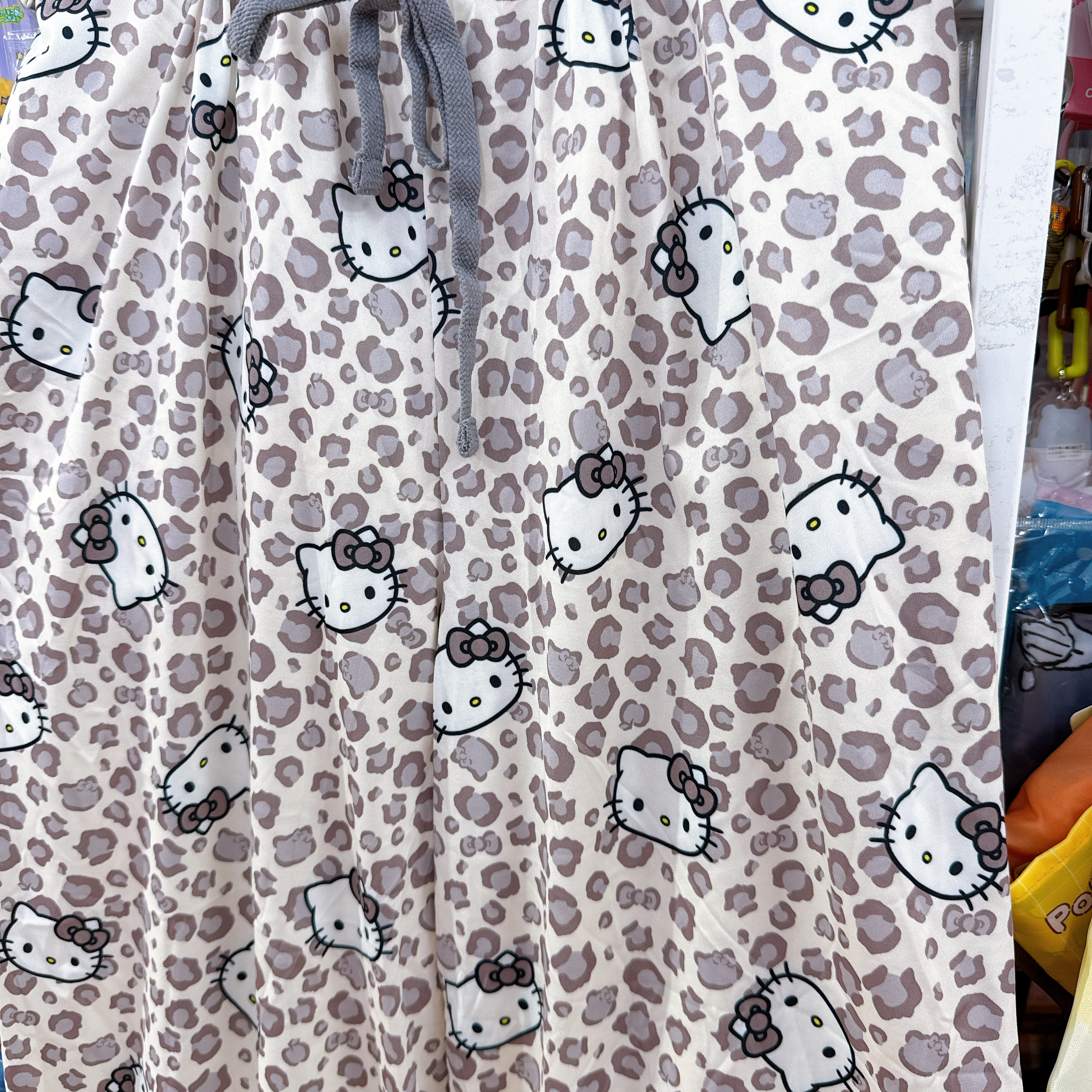 日本限定版Hello Kitty 七分褲 家居褲