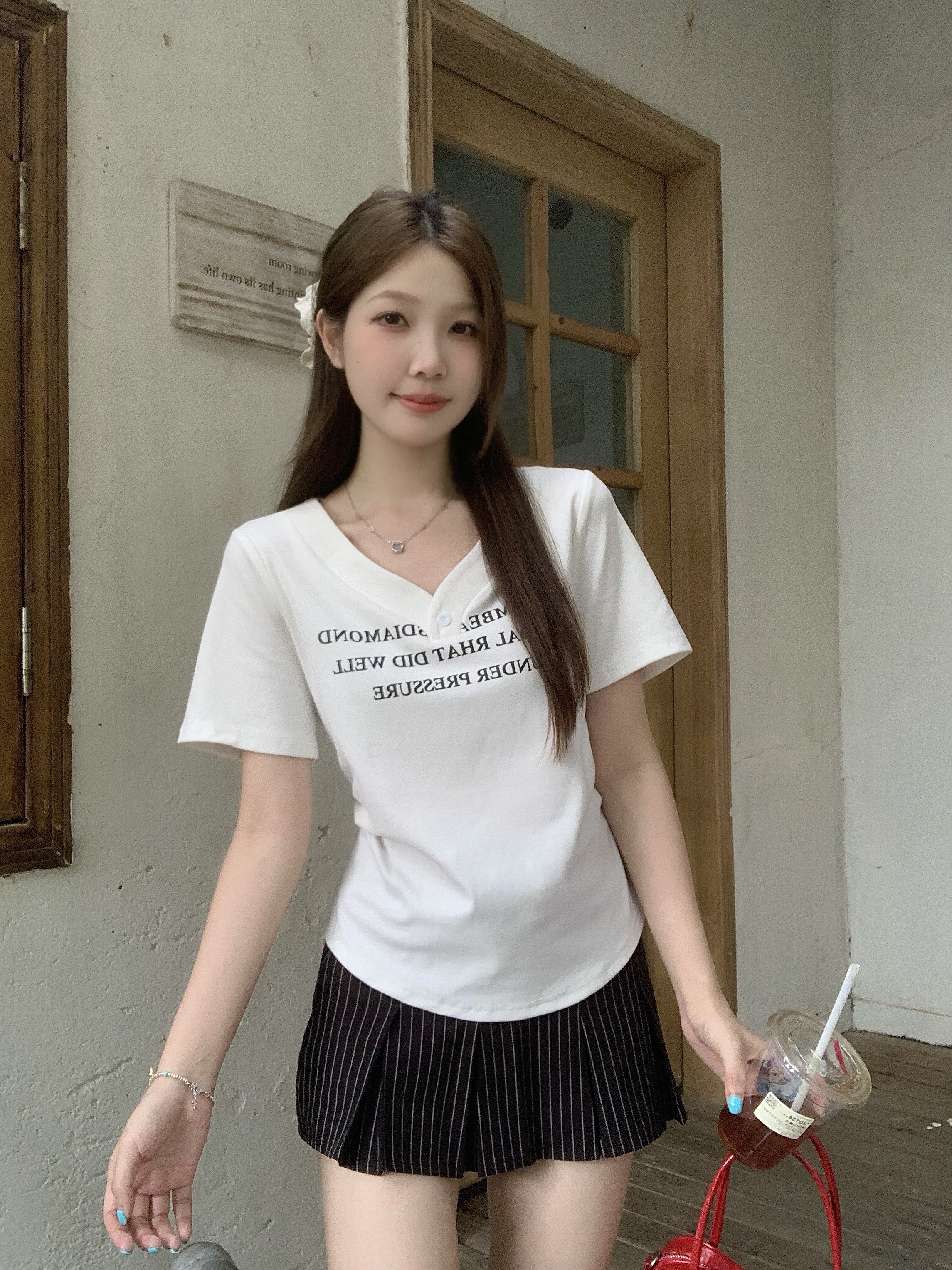 B462(64630) 美式气质V领三排小字母3色上衣