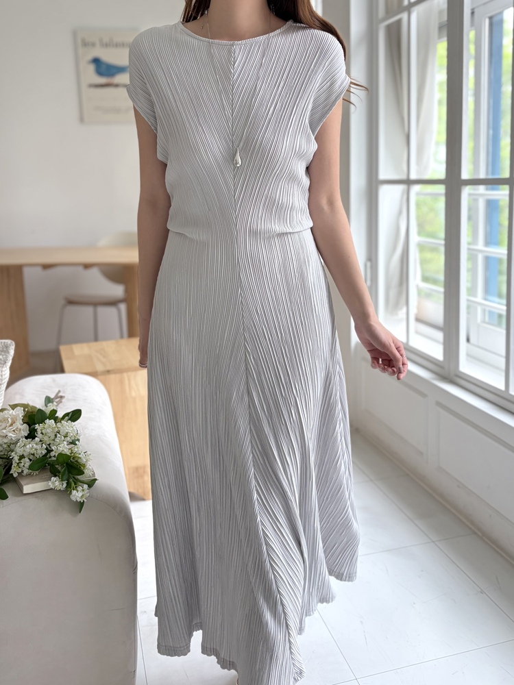 Elea Ribbed Flowy Dress (Mint)