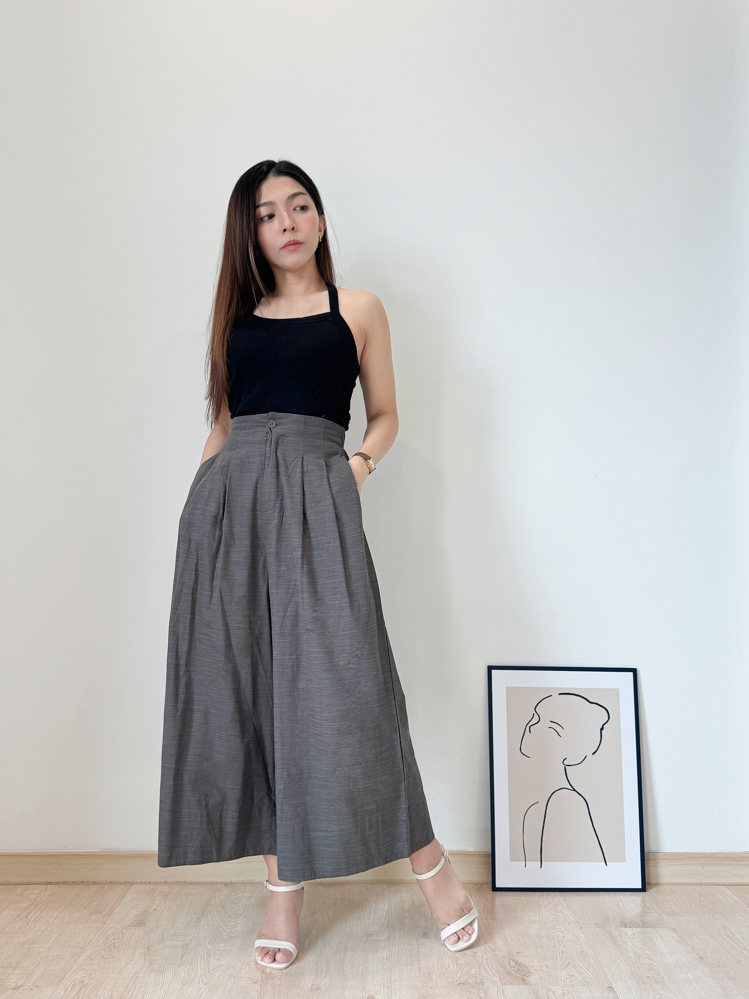 Halterneck Padded Tank Top挂脖自带胸垫小背心 ( 4 colour)