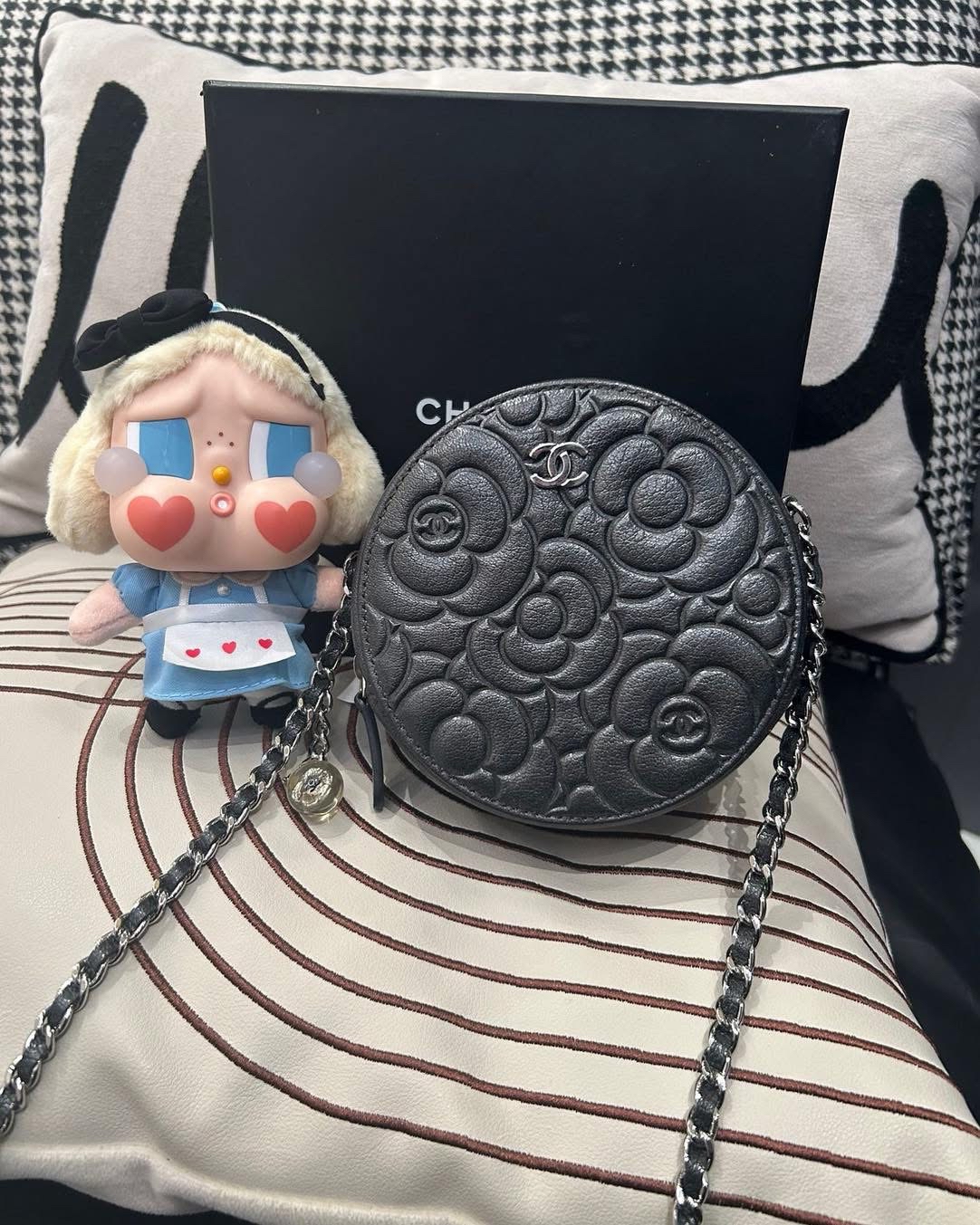 CHANEL ROUND BAG WITH CHAIN 山茶花荔枝牛皮圓餅 100%Authentic,98%new ✅CARD✅dust bag✅box 