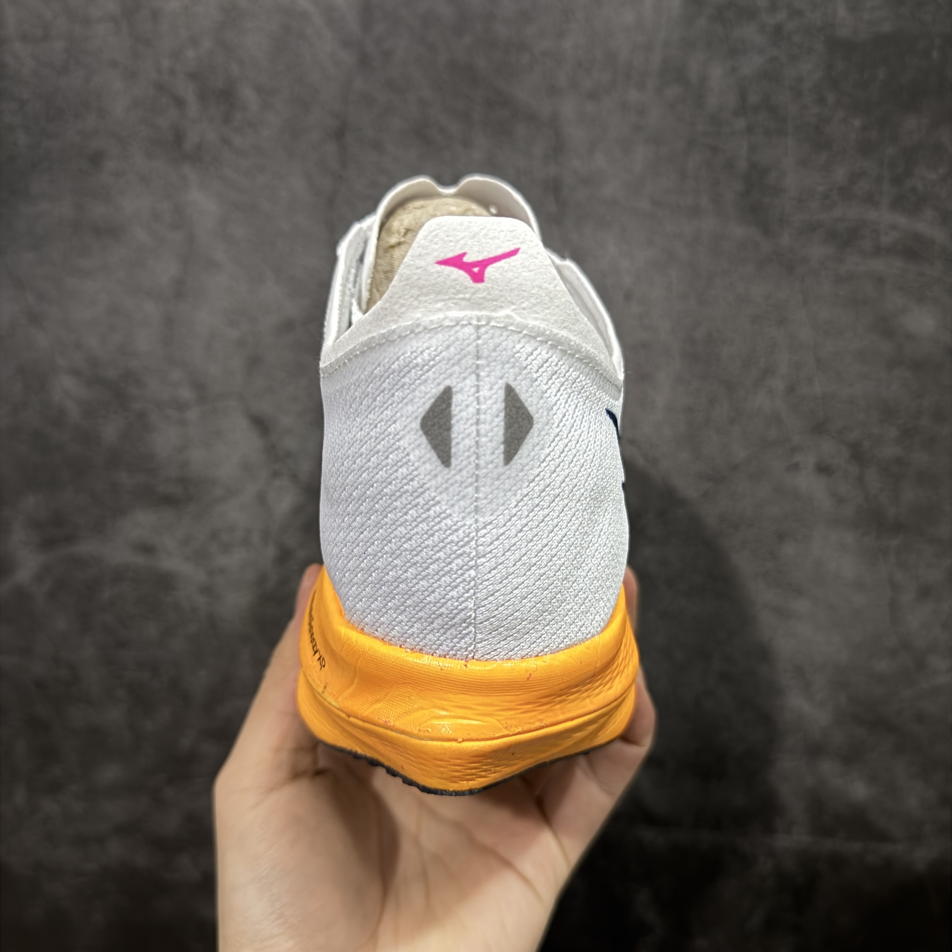 Mizuno Wave Rebellion Pro 3