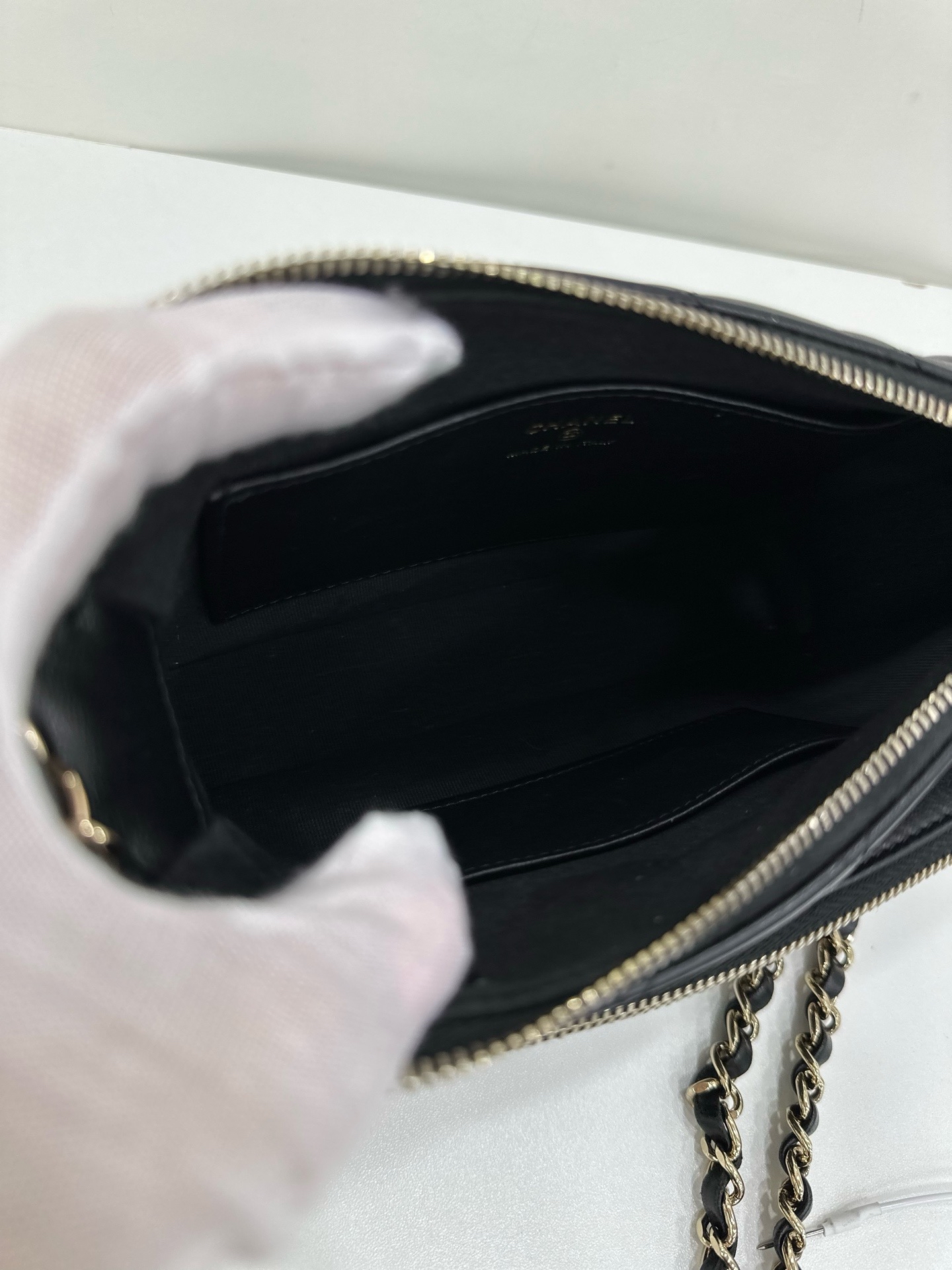 直播貨品 |  [1個-$100 2個-$300］E06