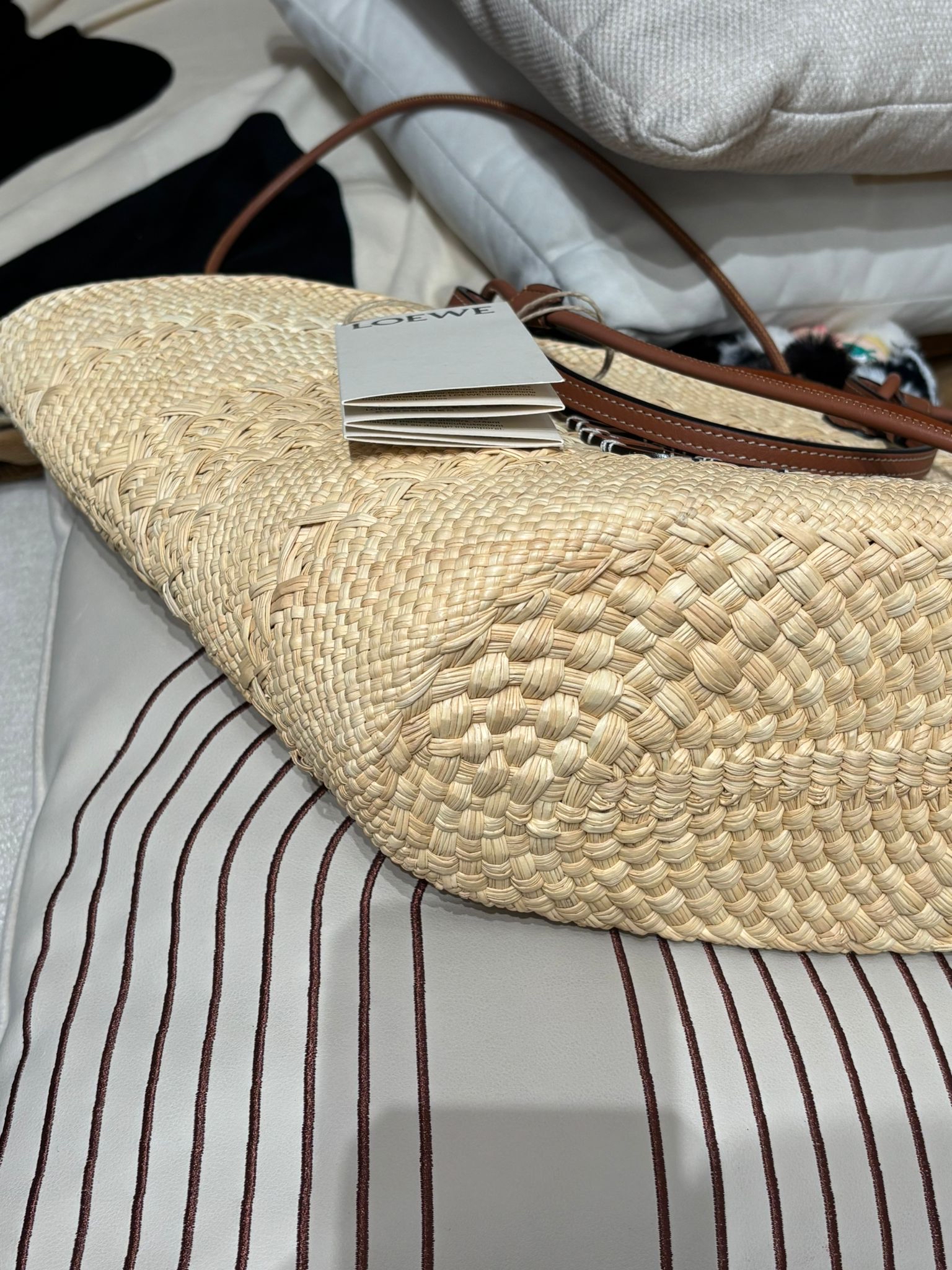 Loewe Paula's Ibiza Anagram basket bag 100%Authentic, 99%New✅Dust bag✅Tag