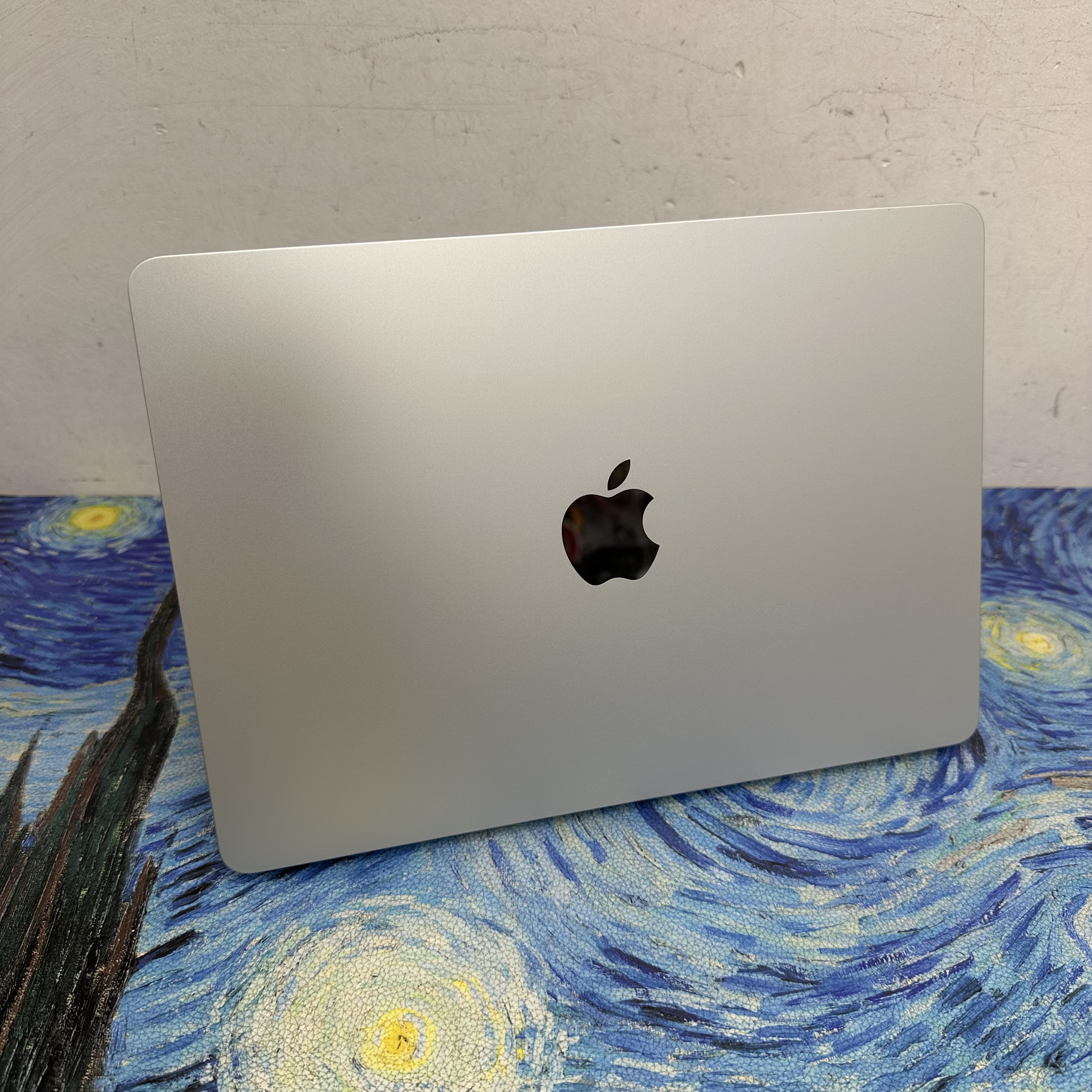 #5963 APPLE  MacBook Air M2 2023 M2 CPU/8GB Ram/256GB SSD/8核心GPU/Liquid Retina Mon/13吋/銀色/Gaming Laptop / Notebook / MacBook Pro / Apple