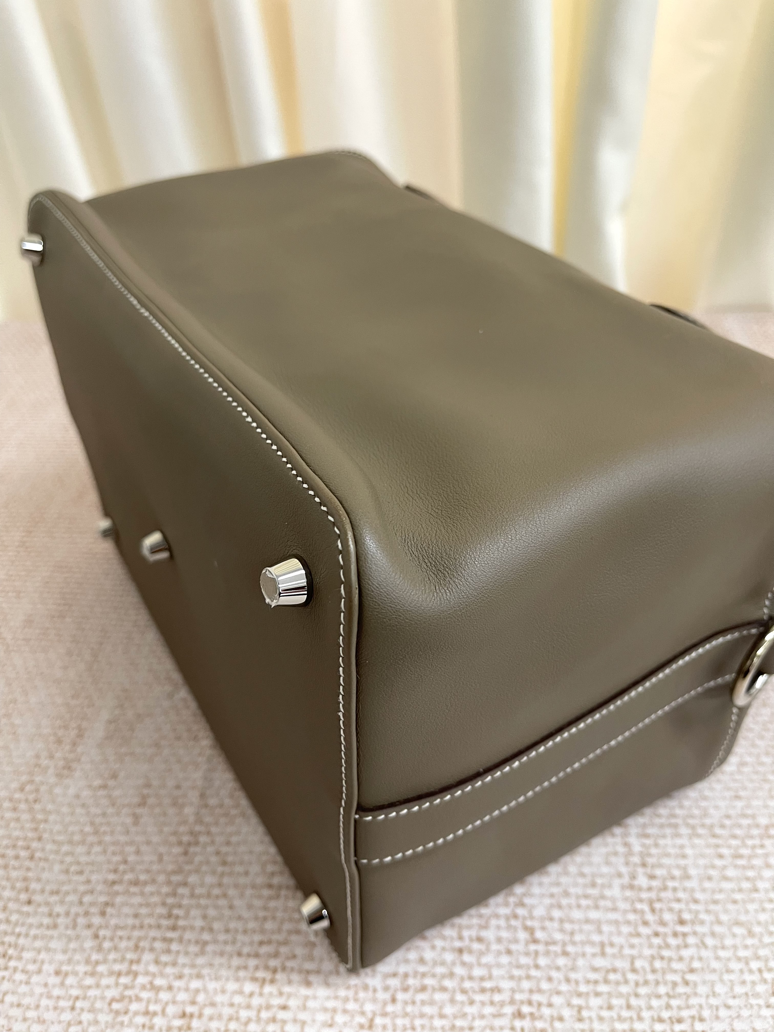 Pre-owned Hermes Toolbox 26/ Stamp R / Product Code: 26022101