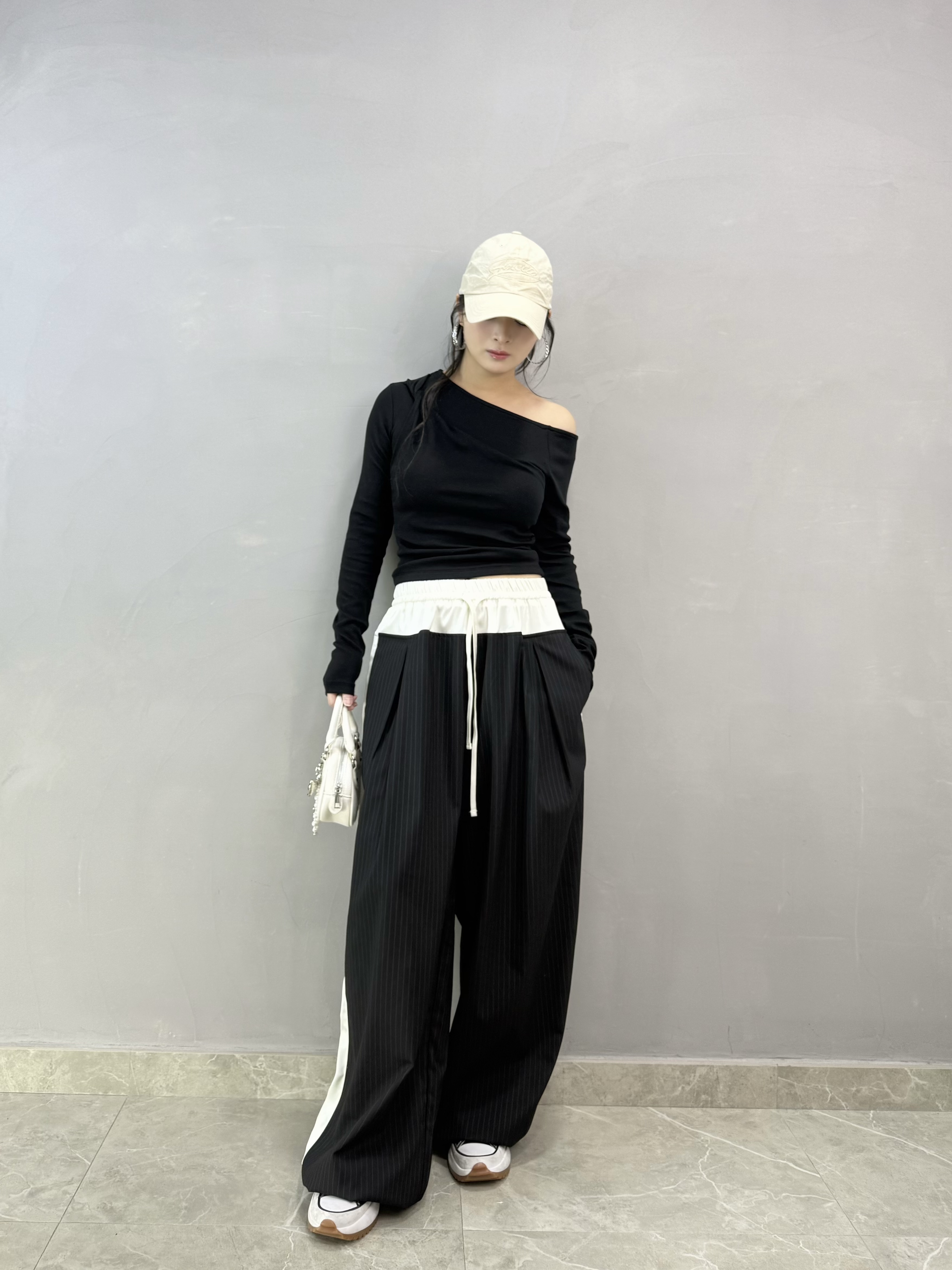 C11 假兩件單邊露膊Tee