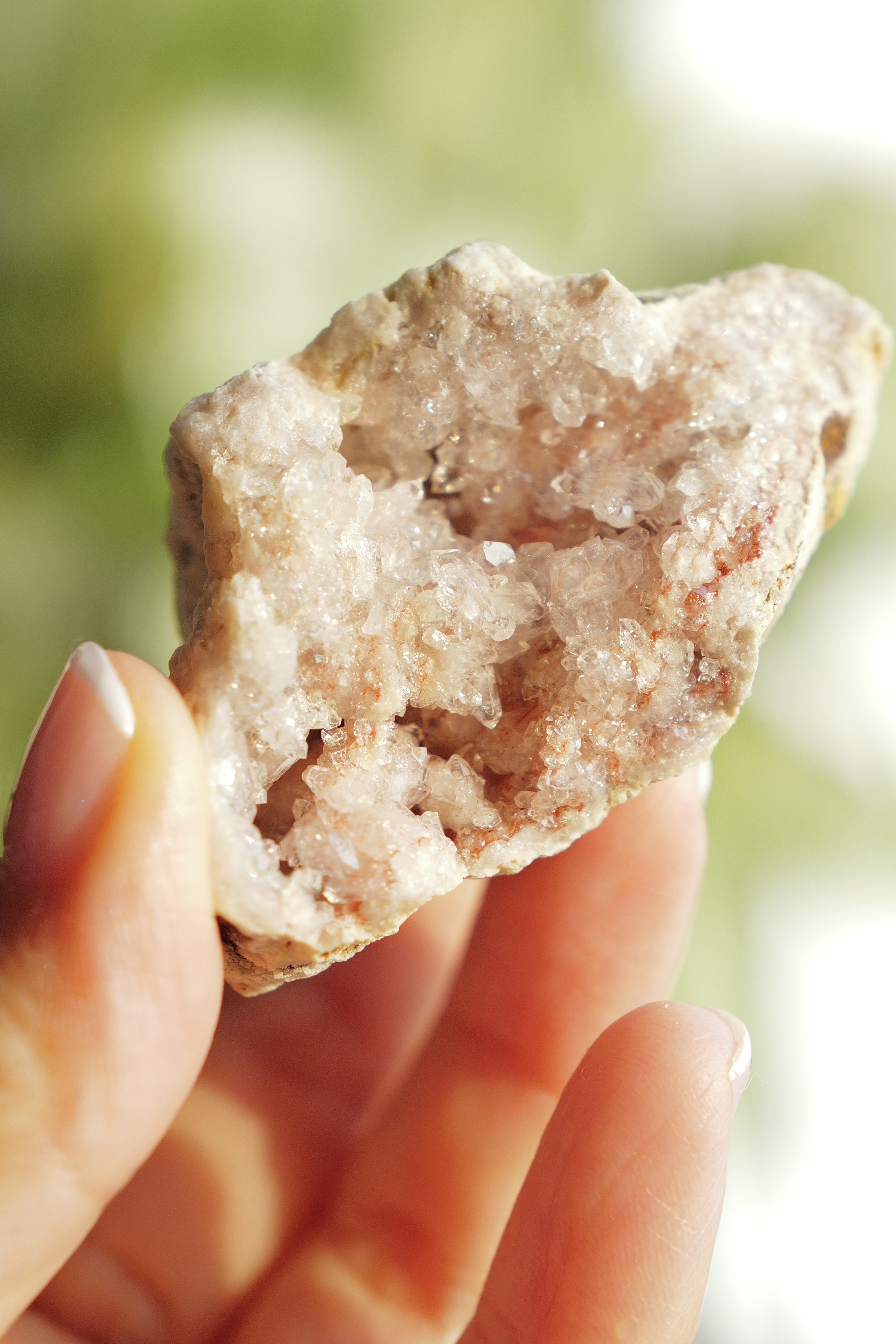  ༒6cm Pink Amethyst Geode༒ PA.7087H3m-RA22*3S8