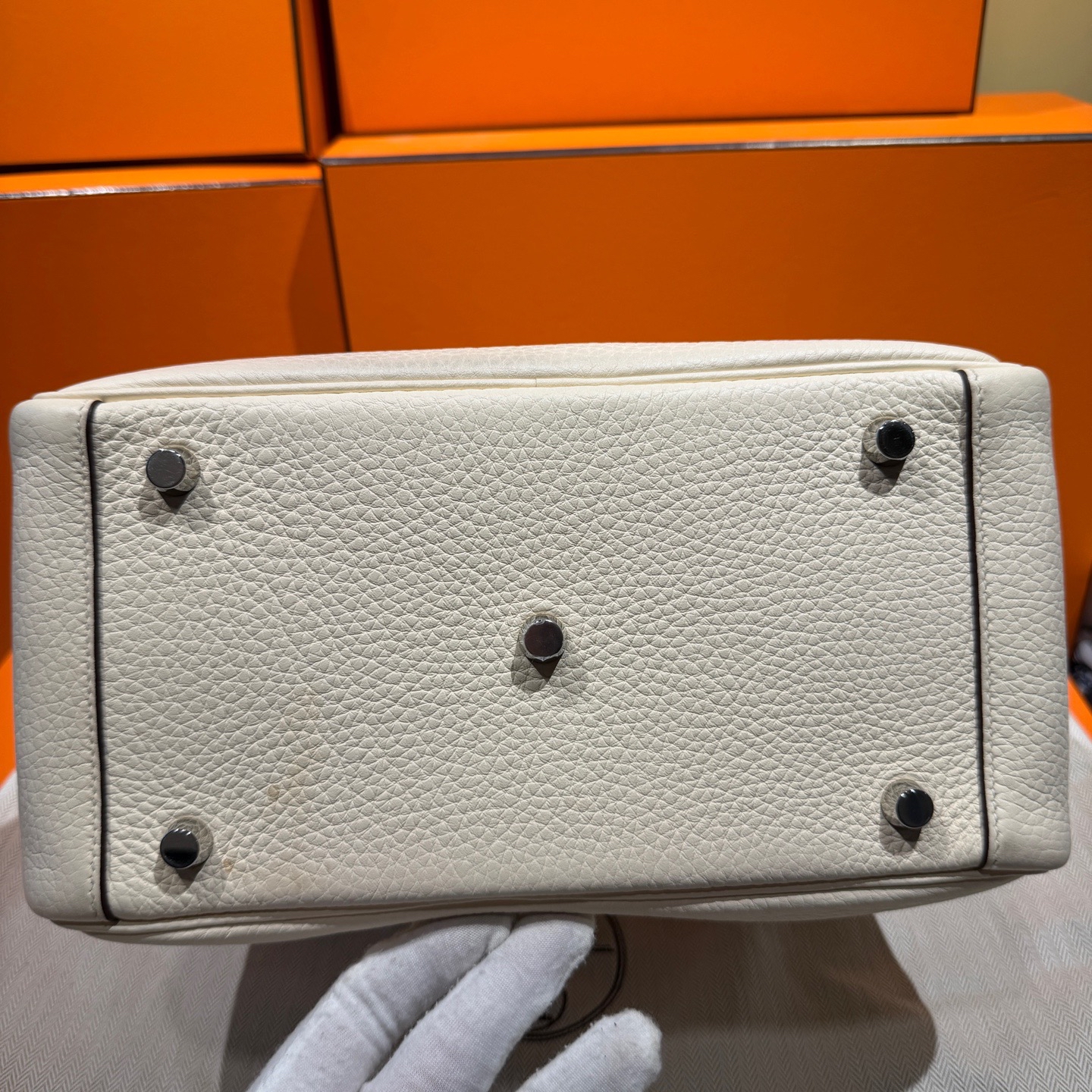 直播貨品 |  [1個-$100 2個-$300］FF25 / Stamp U 奶油白