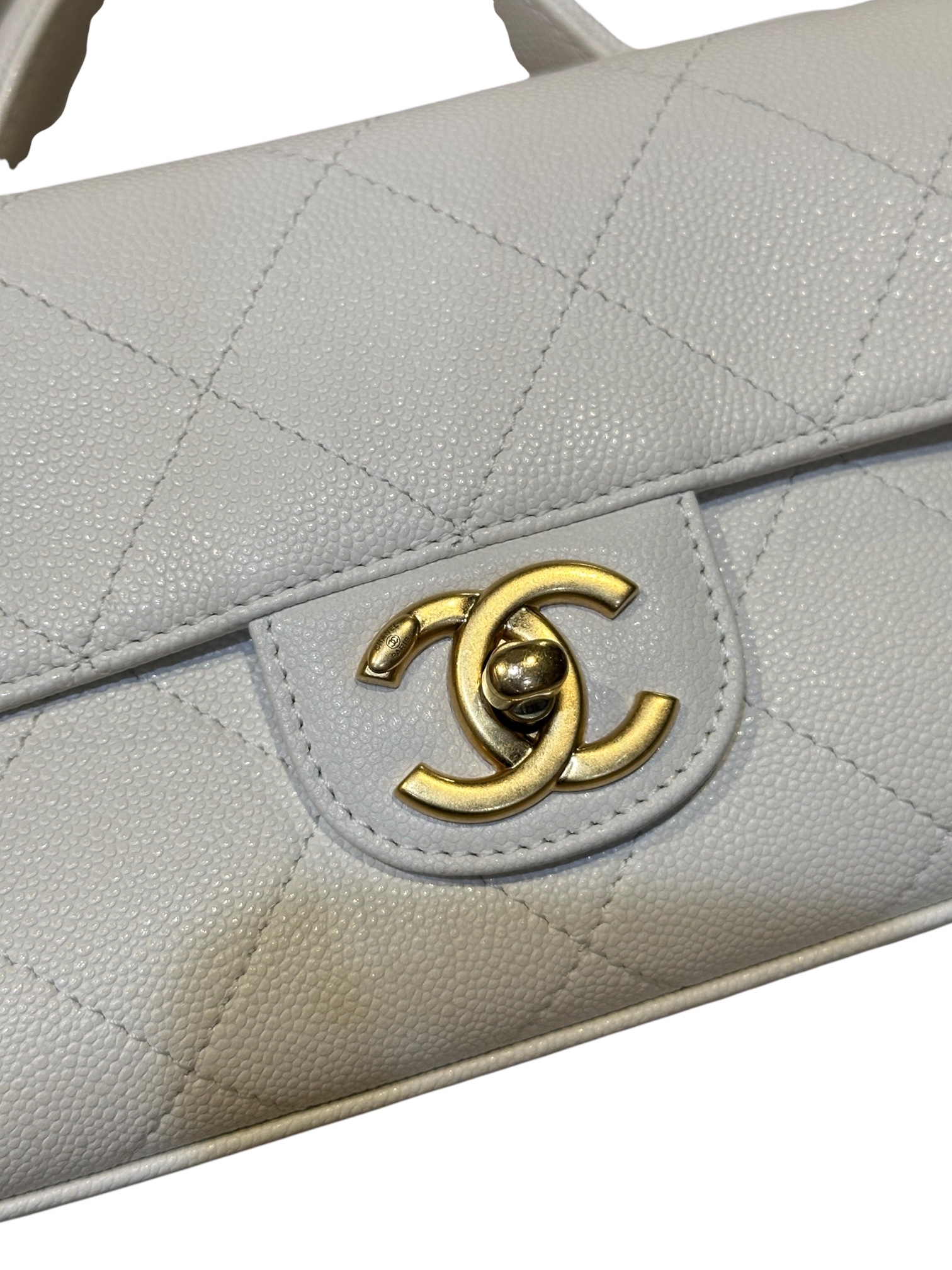 Pre-Owned CHANEL Top Handle Bag 