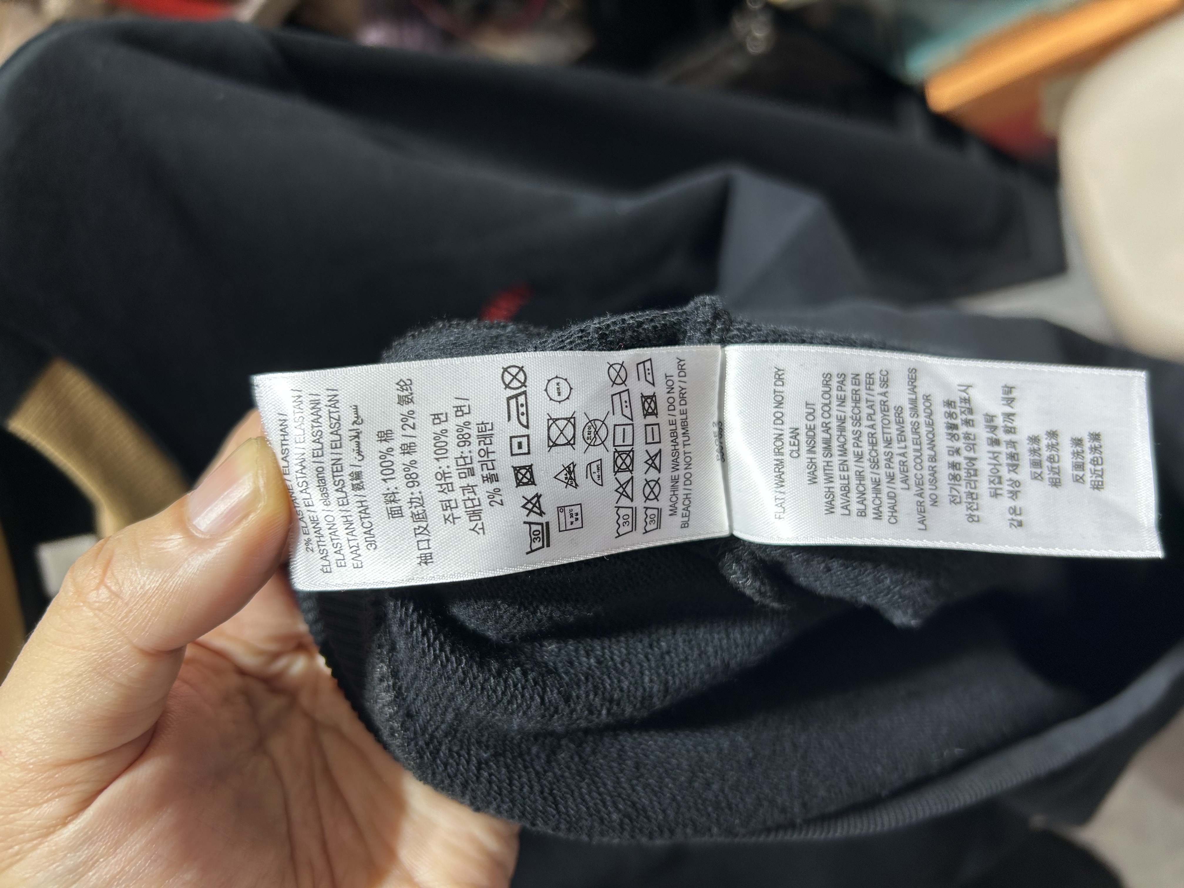 Burberry 100% Cotton Hoodie Size: L 黑色100%棉質衛衣 100%Authentic, 98%New