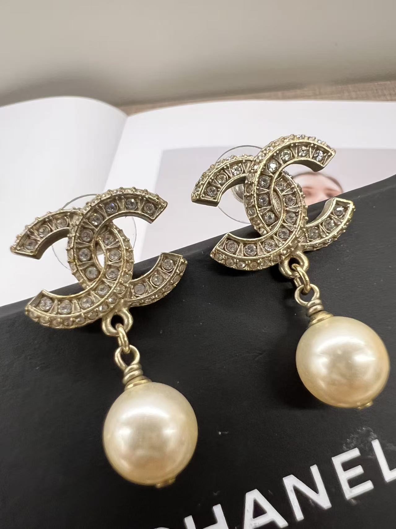 Chanel Gold Pearl Earrings
