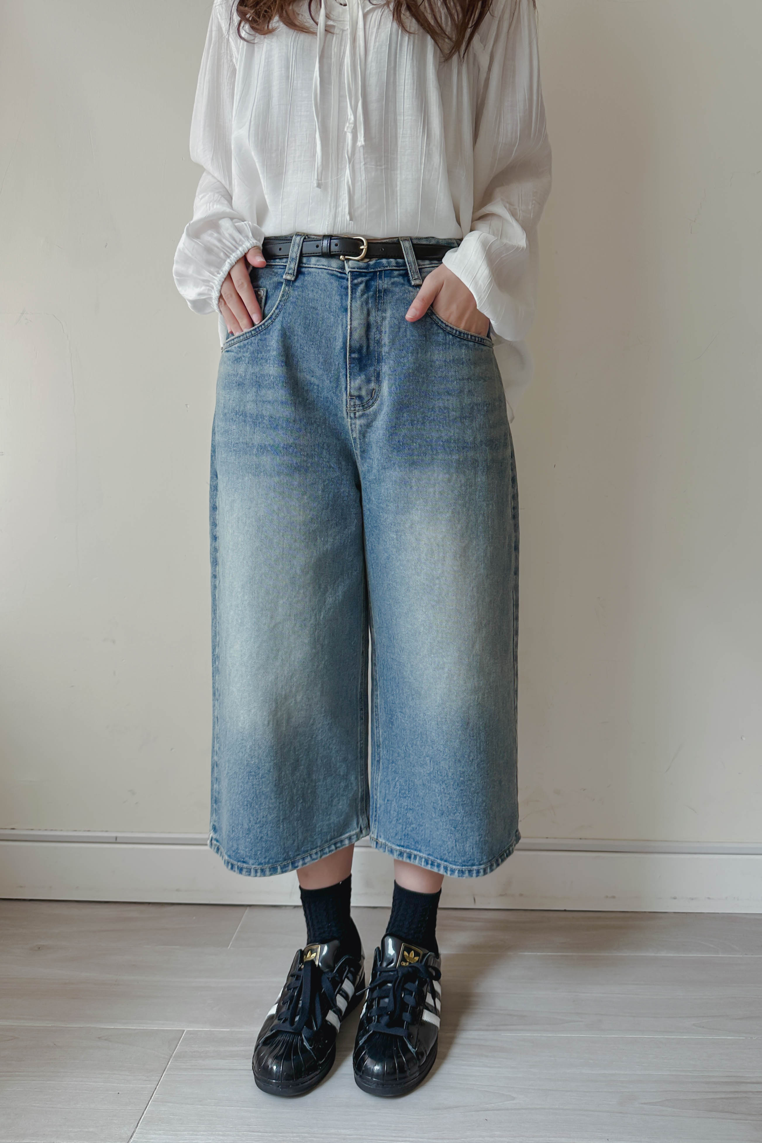 刷色八分牛仔褲