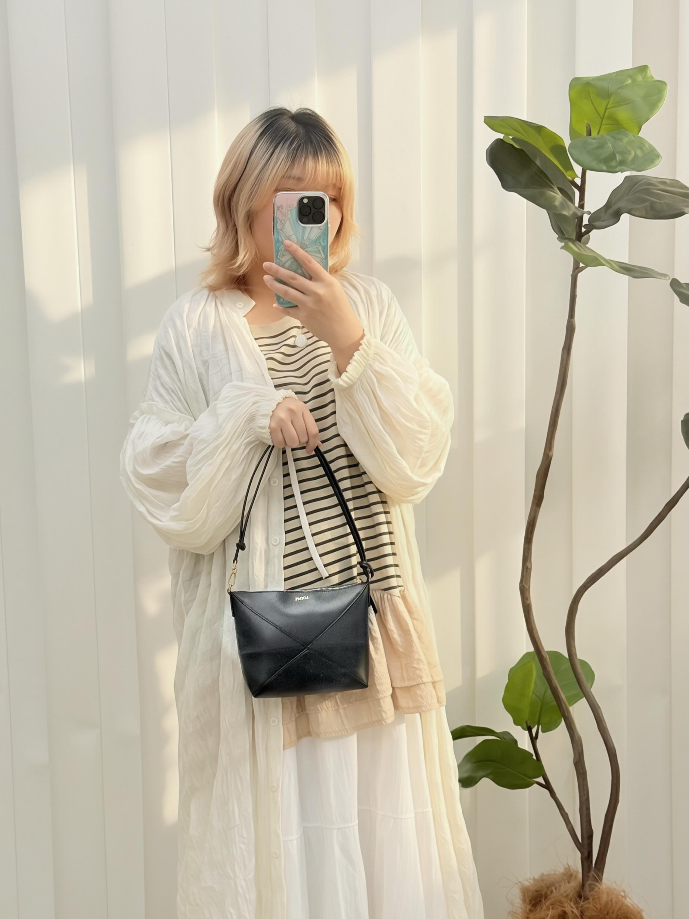 Loewe👜 PRE OWNED 🛍️黑色puzzle fold mini 🖤