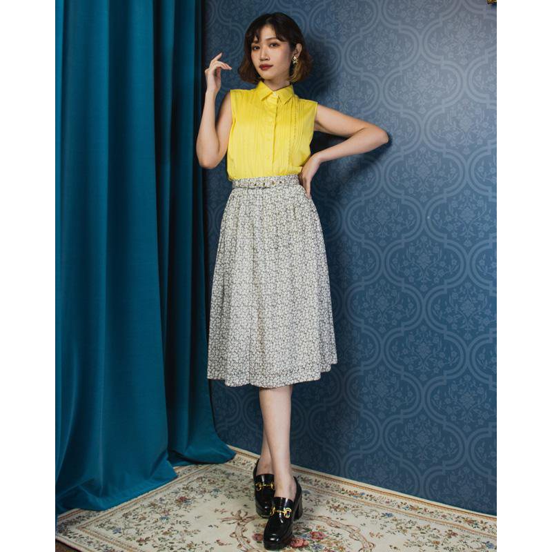 Vintage Japanese Blank and White Floral Lace Skirt with Original Belt (NA0723)