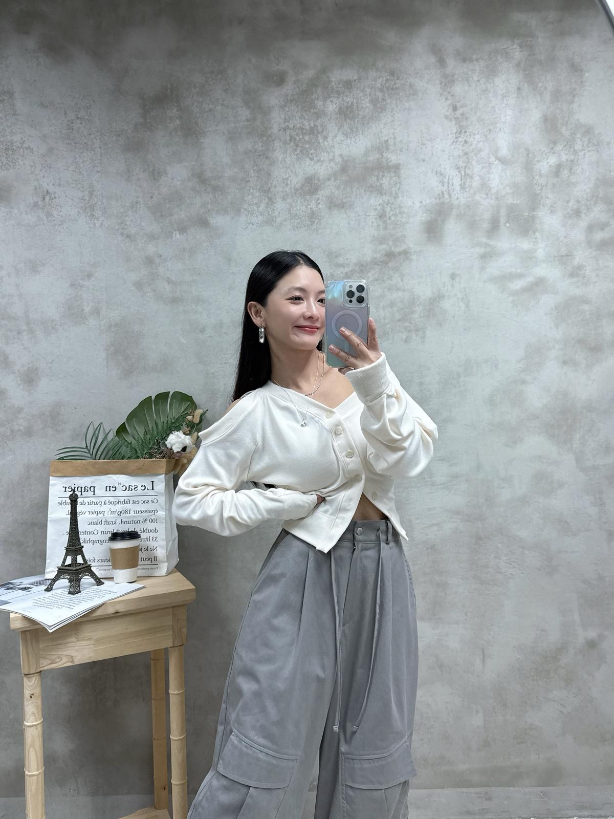 C04 不規則設計扣鈕Top
