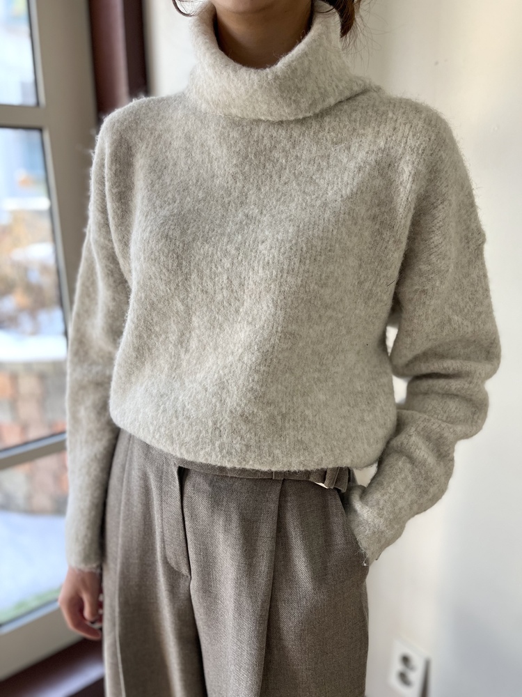 The Souffle Soft Sweater (Oat)