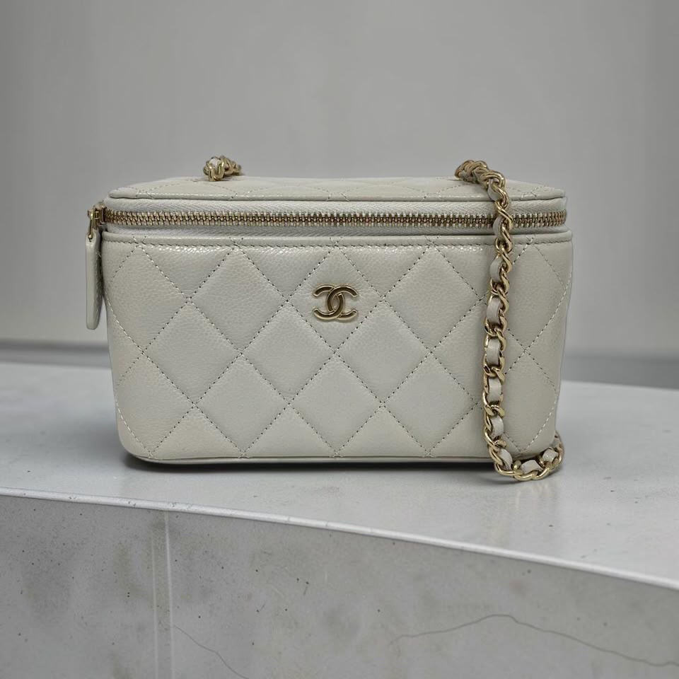Chanel vanity with chain  灰色亮面粒粒牛皮長盒子 AP1341 100%Authentic, 98%new ✅晶片✅Dust bag✅Box
