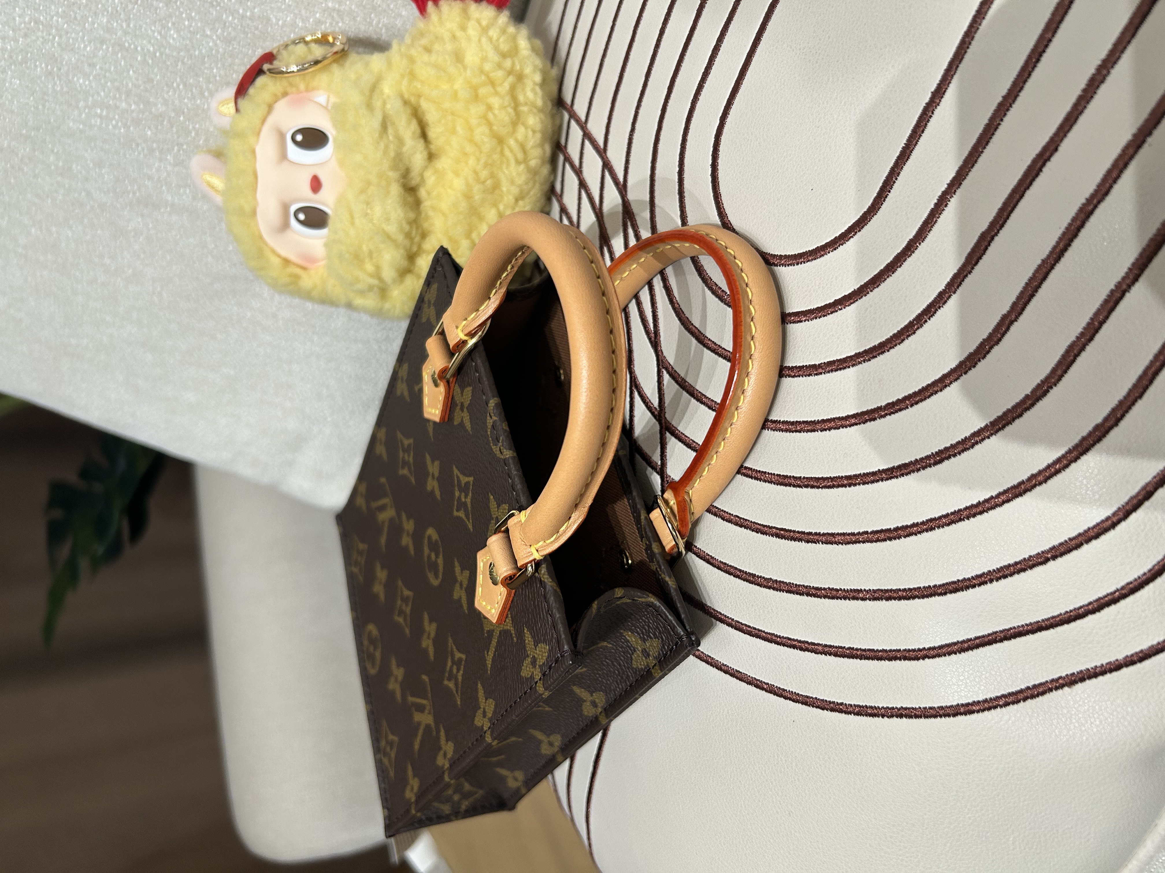 LV Petit Sac Plat Monogram M69442 100%Authentic, 99%New ✅NFC✅Dust bag✅Box