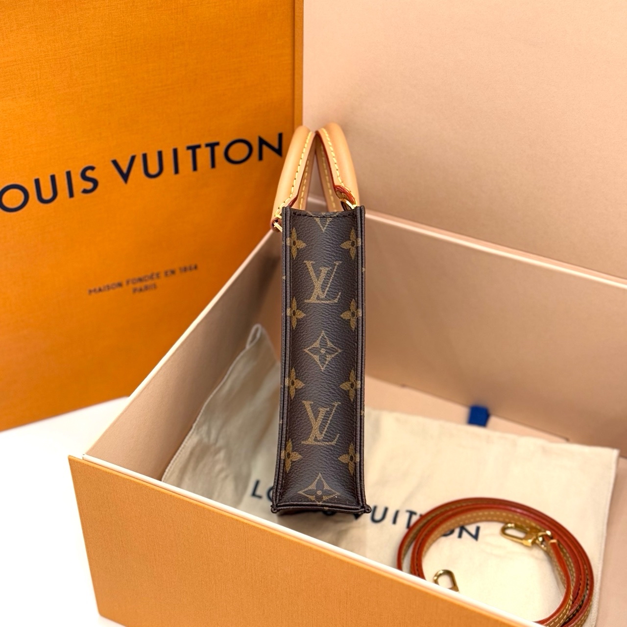 【預訂貨品】LV老花mini琴譜包