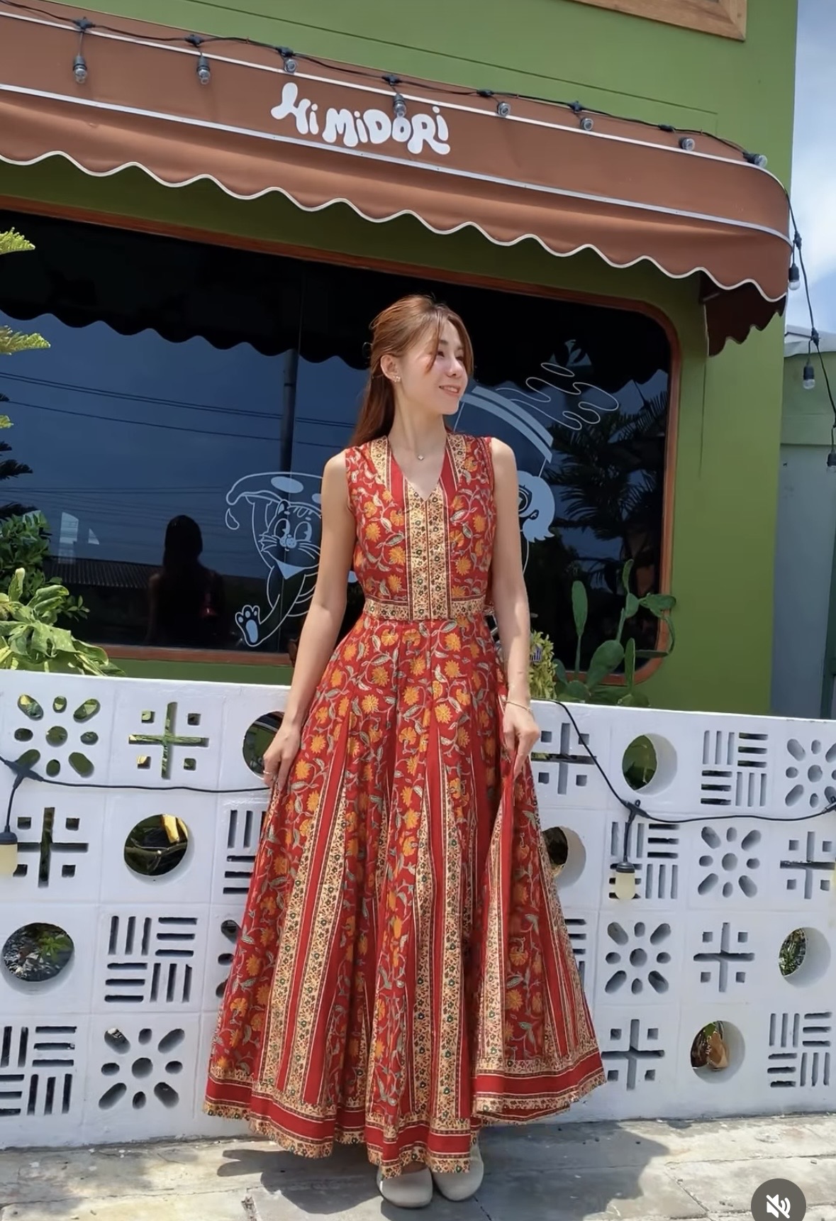 泰國名牌CHEVA - 紅色橙花燙金印花Y領經典款背心連身裙