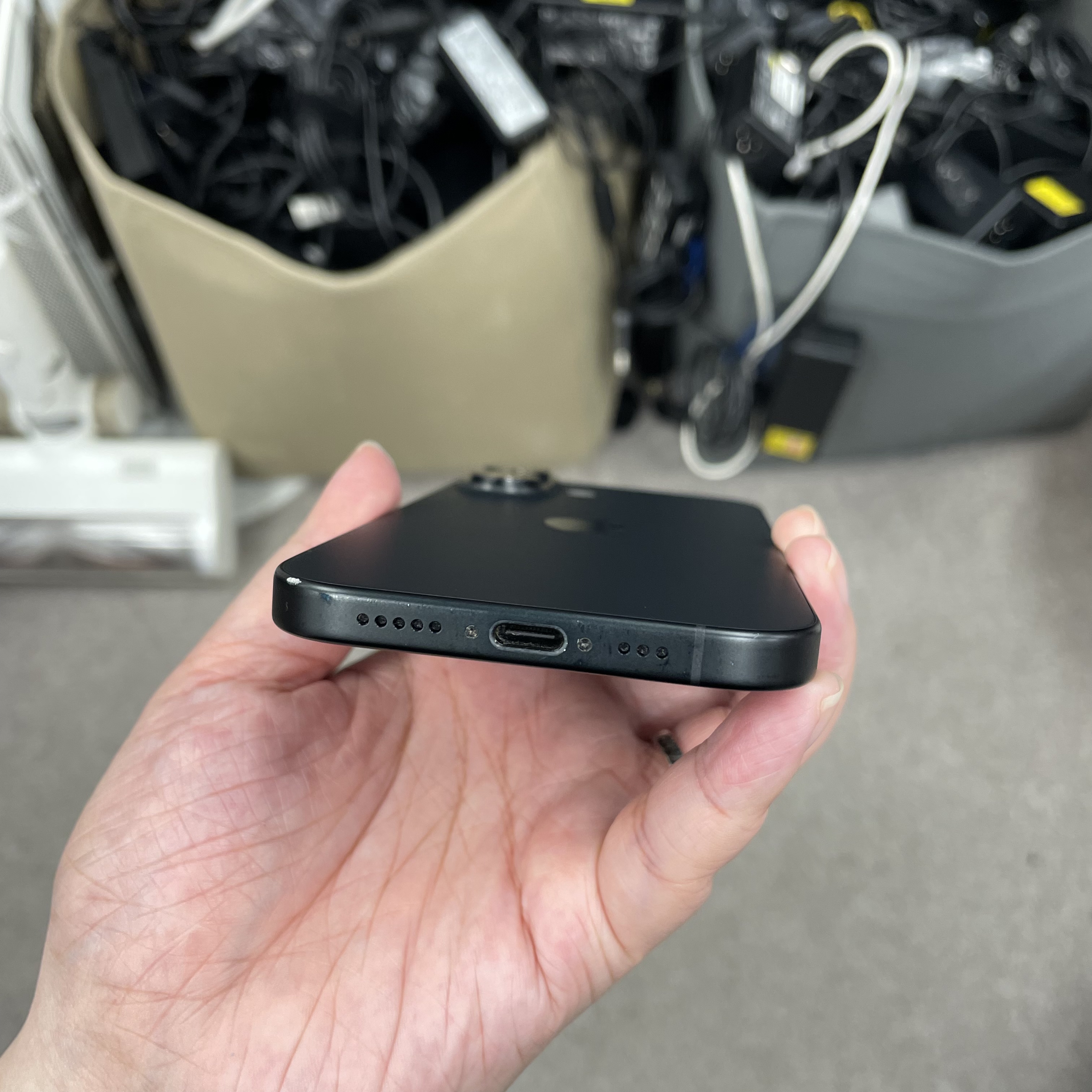 *5974 16 128GB 靚機 128GB 電89 黑色 black