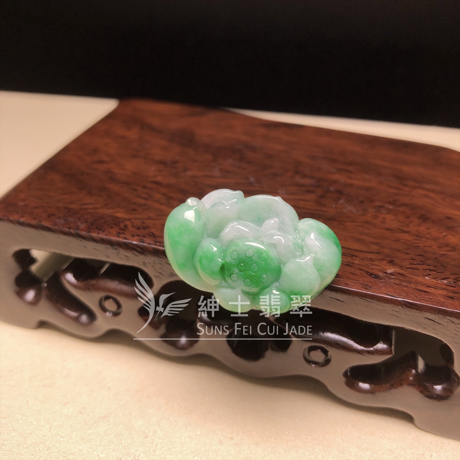 B08628 飄翠荷花